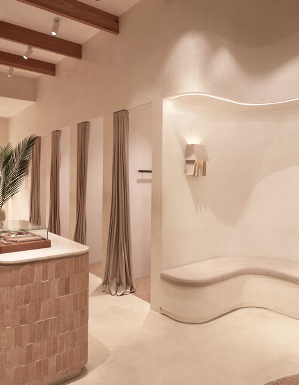 Tigerlilly, Pitt St Mall by Room on Fire