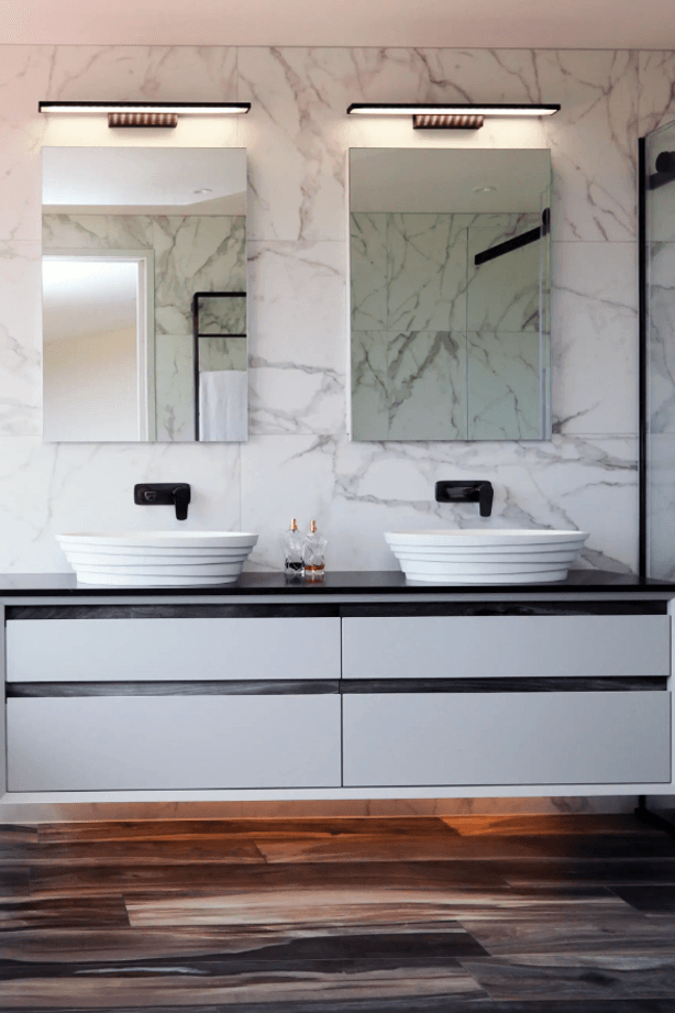 How to choose the right lighting for your bathroom vanity