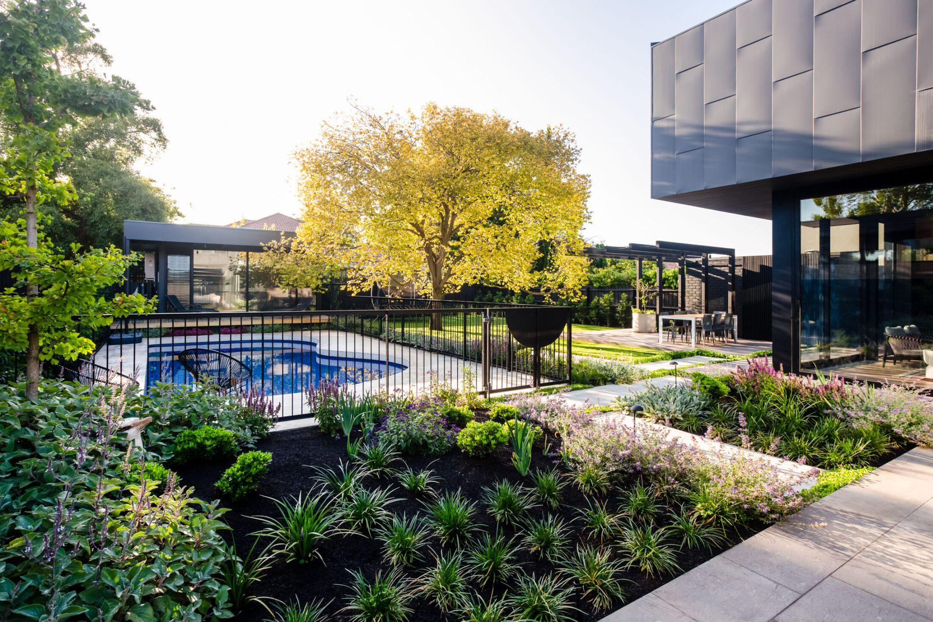 Aroona House by Bethany Williamson Landscape Architecture | Photography by Erik Holt
