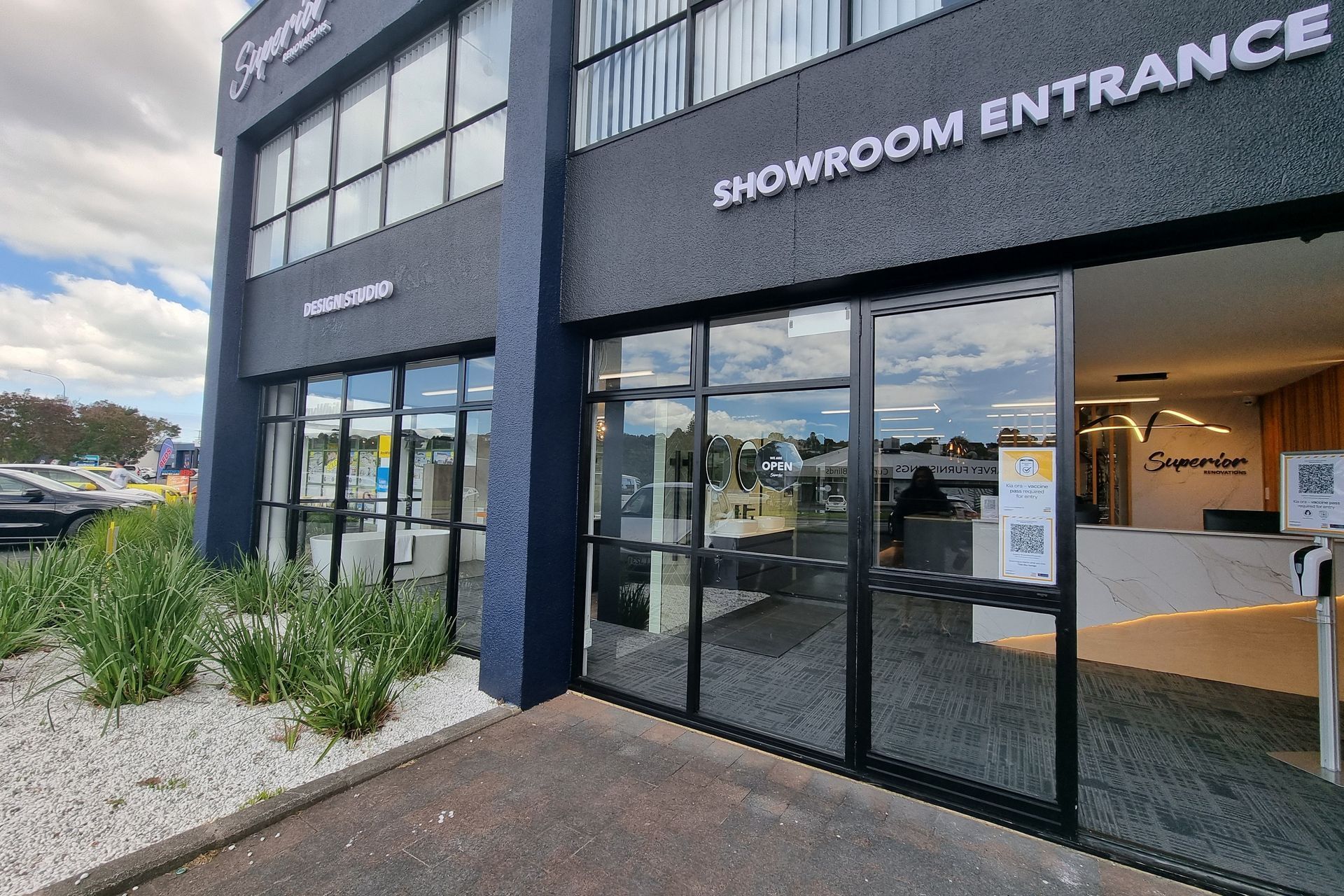 3 KITCHEN DISPLAYS EXPLAINED IN OUR KITCHEN SHOWROOM IN AUCKLAND – KITCHEN DESIGNS + MATERIALS