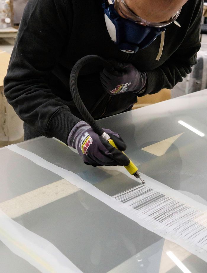 Etching technique on the Lipari decorated glass