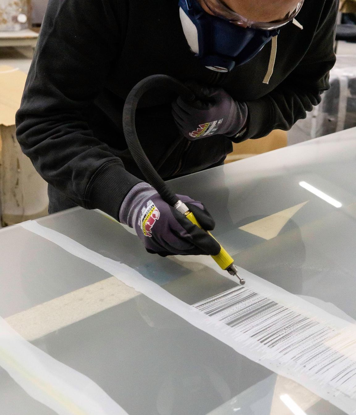 Etching technique on the Lipari decorated glass