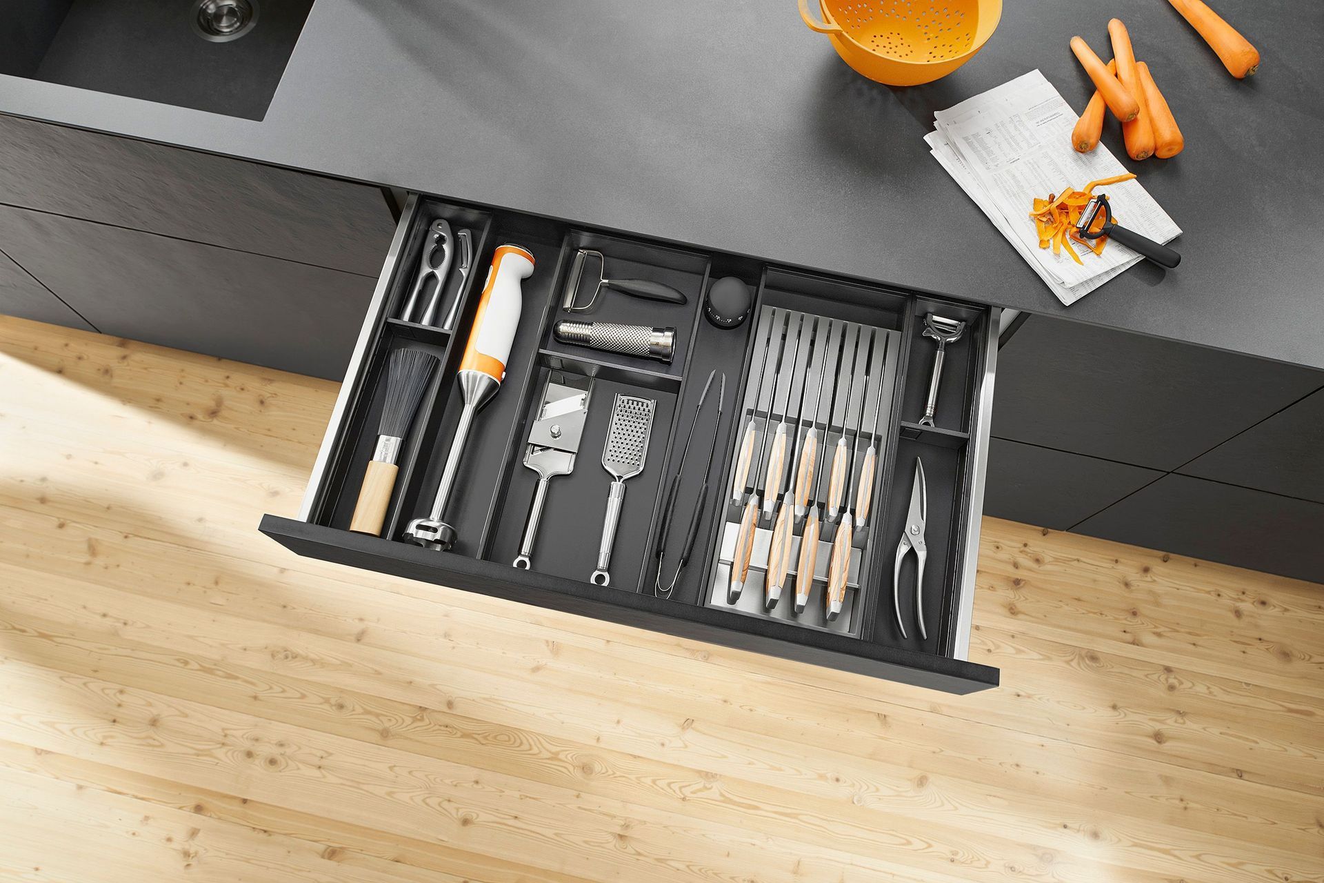Storage within storage: How AMBIA-LINE makes drawers and pull-outs work like a dream