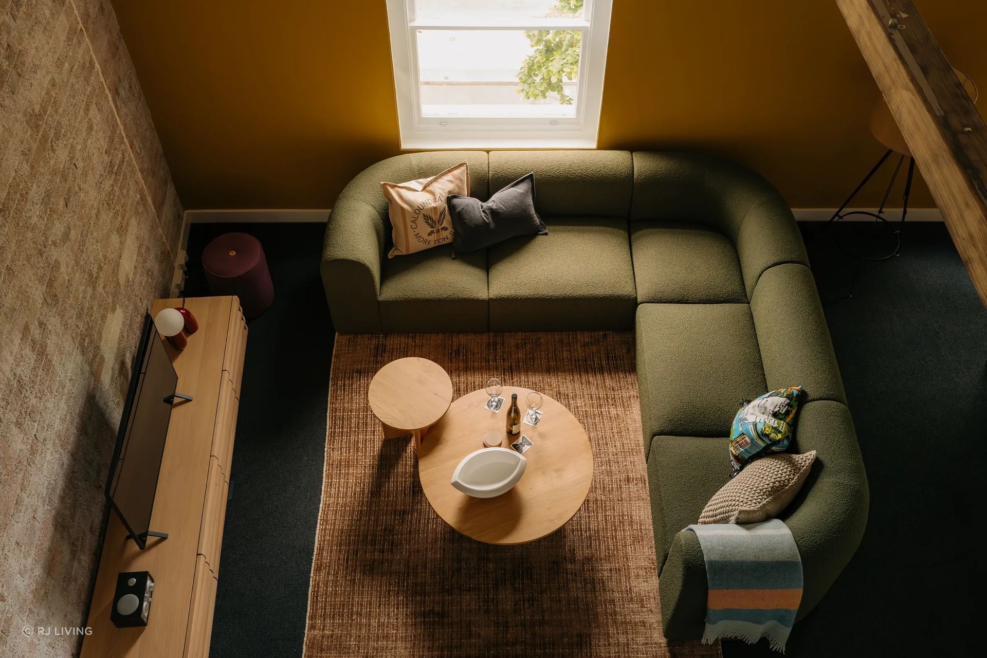 301-Penthouse-gibsons-mill-33-Desktop-Web-Banner-3024-x-1655-ap-compressed.jpg