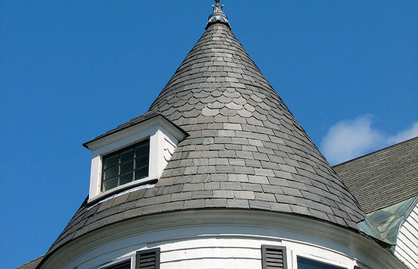 Slate tiles suit modern and traditional homes