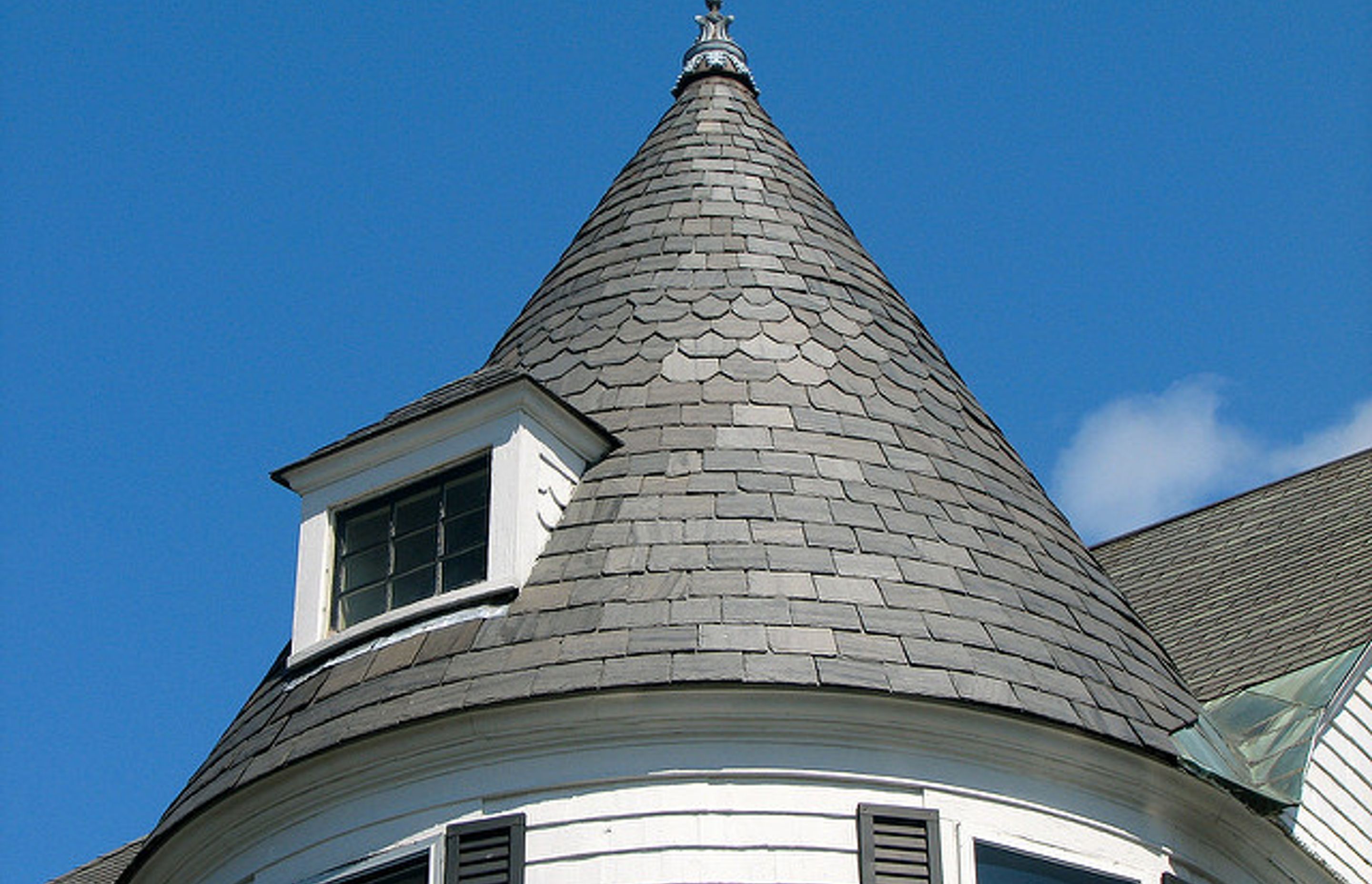 Slate tiles suit modern and traditional homes