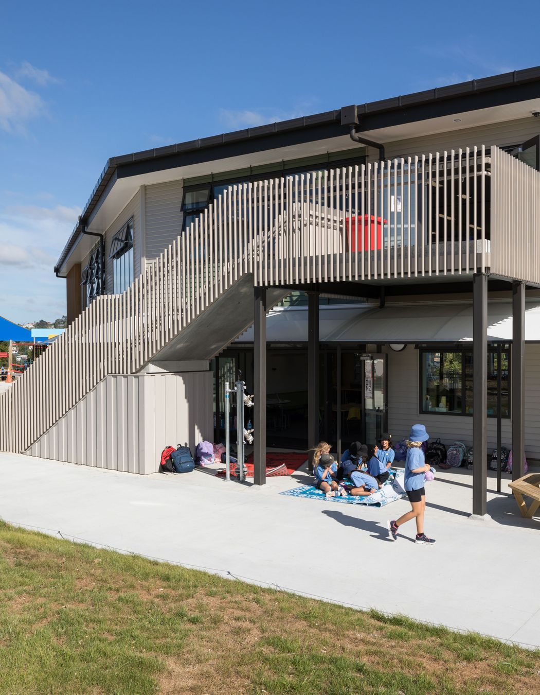 Custom UNEX Fin-style balustrade installed on school decks and stairs