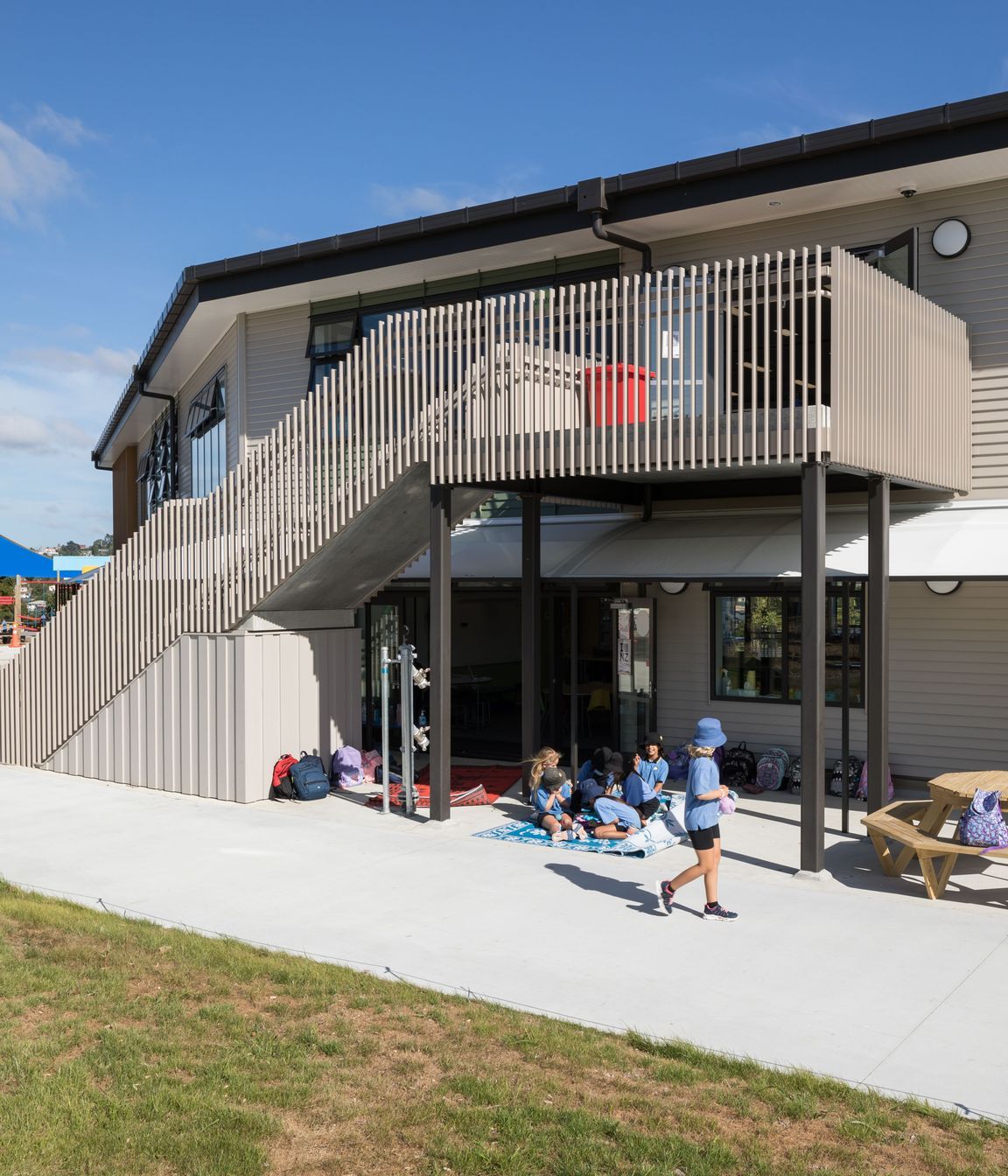 Custom UNEX Fin-style balustrade installed on school decks and stairs