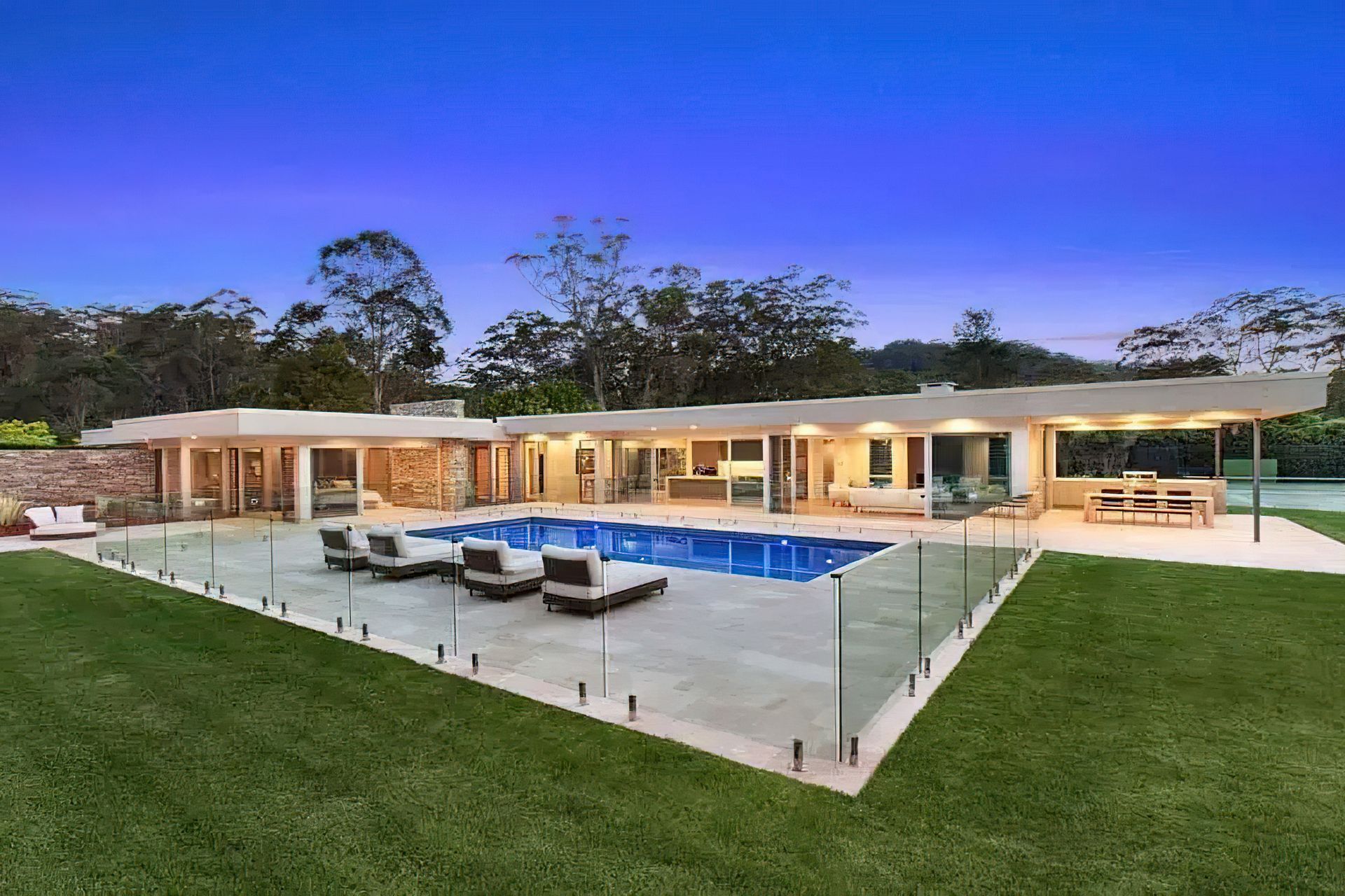 First Choice Classic Travertine Tumbled | Zias Building Design