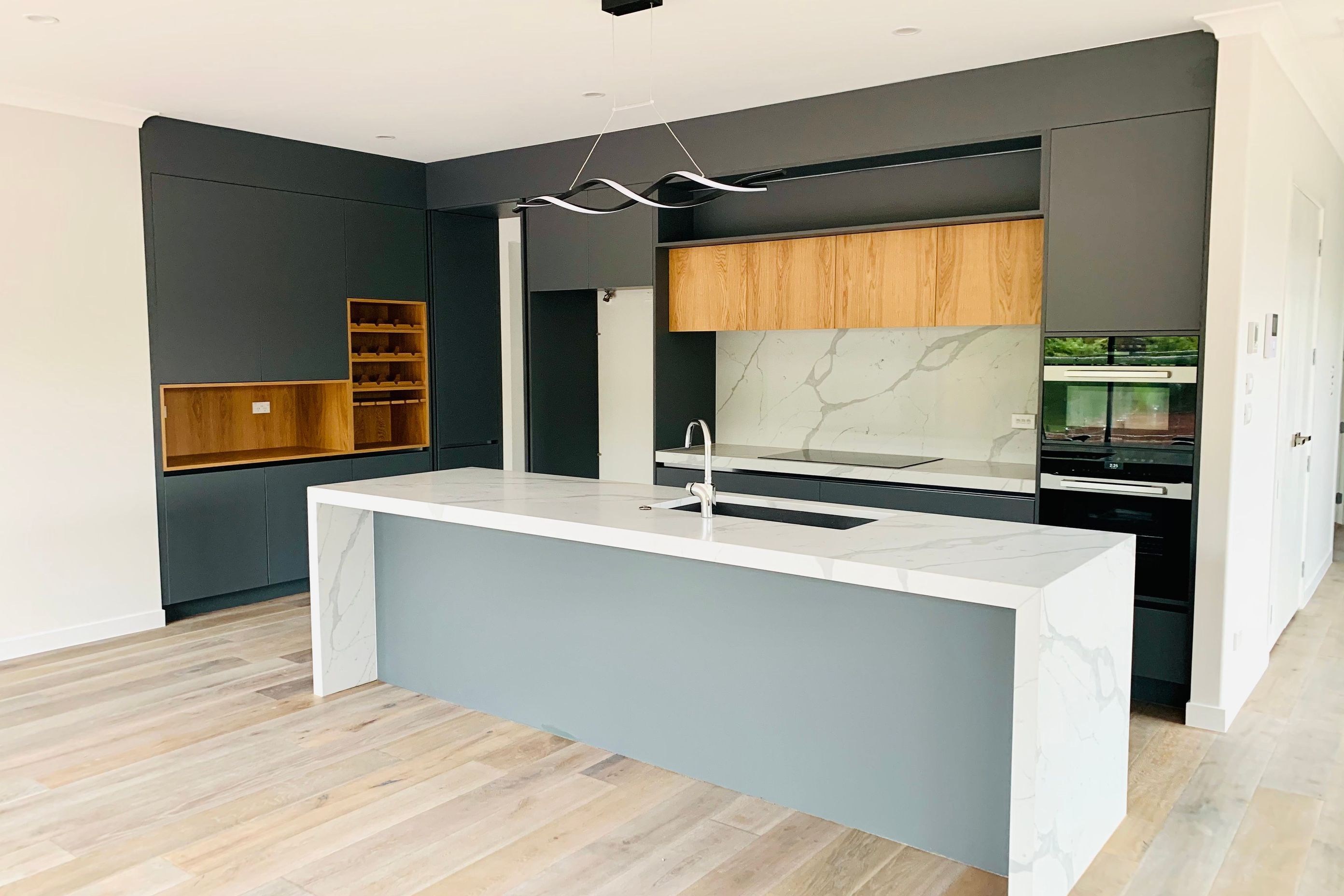Open vs Closed Kitchens: What are the Differences? A Kitchen Designer's Perspective