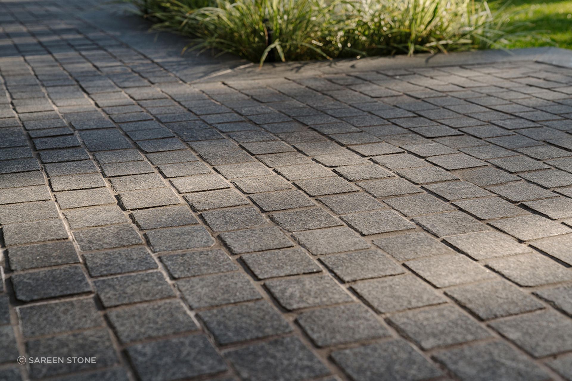 Charcoal Granite Cobblestones
