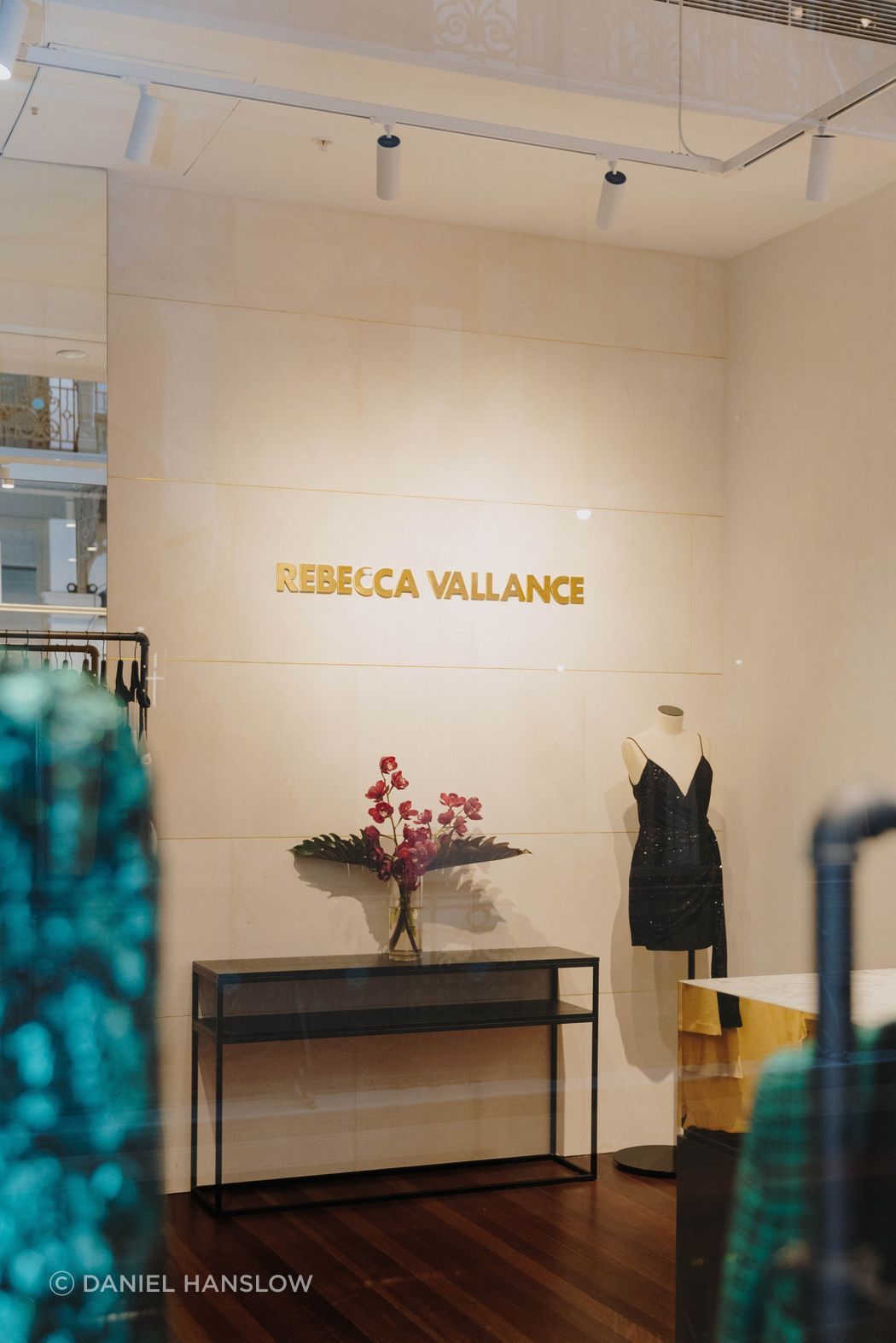 5-Sareen-StoneRebecca-VallanceCrema-Vialle-AlfrescoArcher-Design-2.jpg