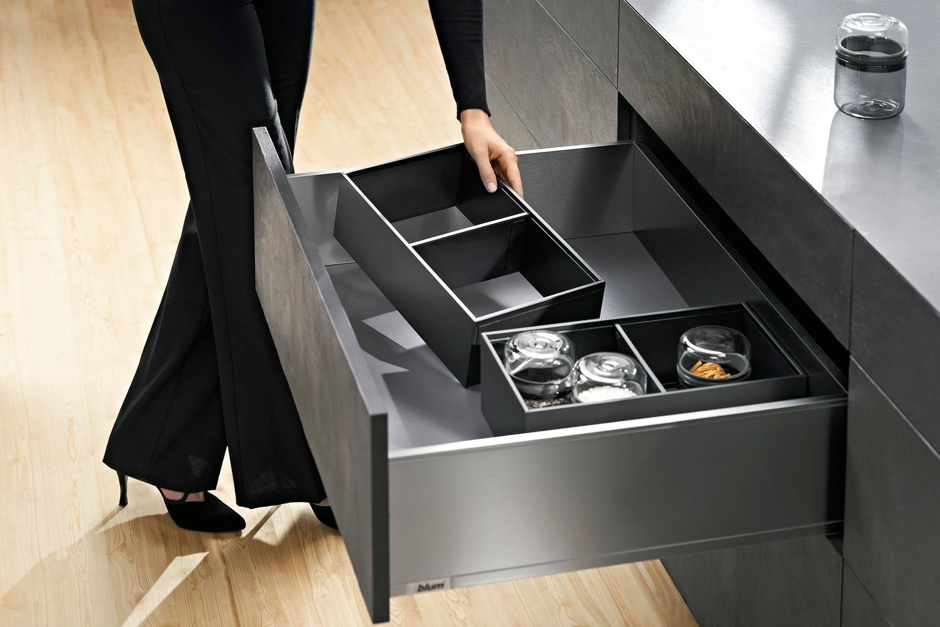 Storage within storage: How AMBIA-LINE makes drawers and pull-outs work like a dream