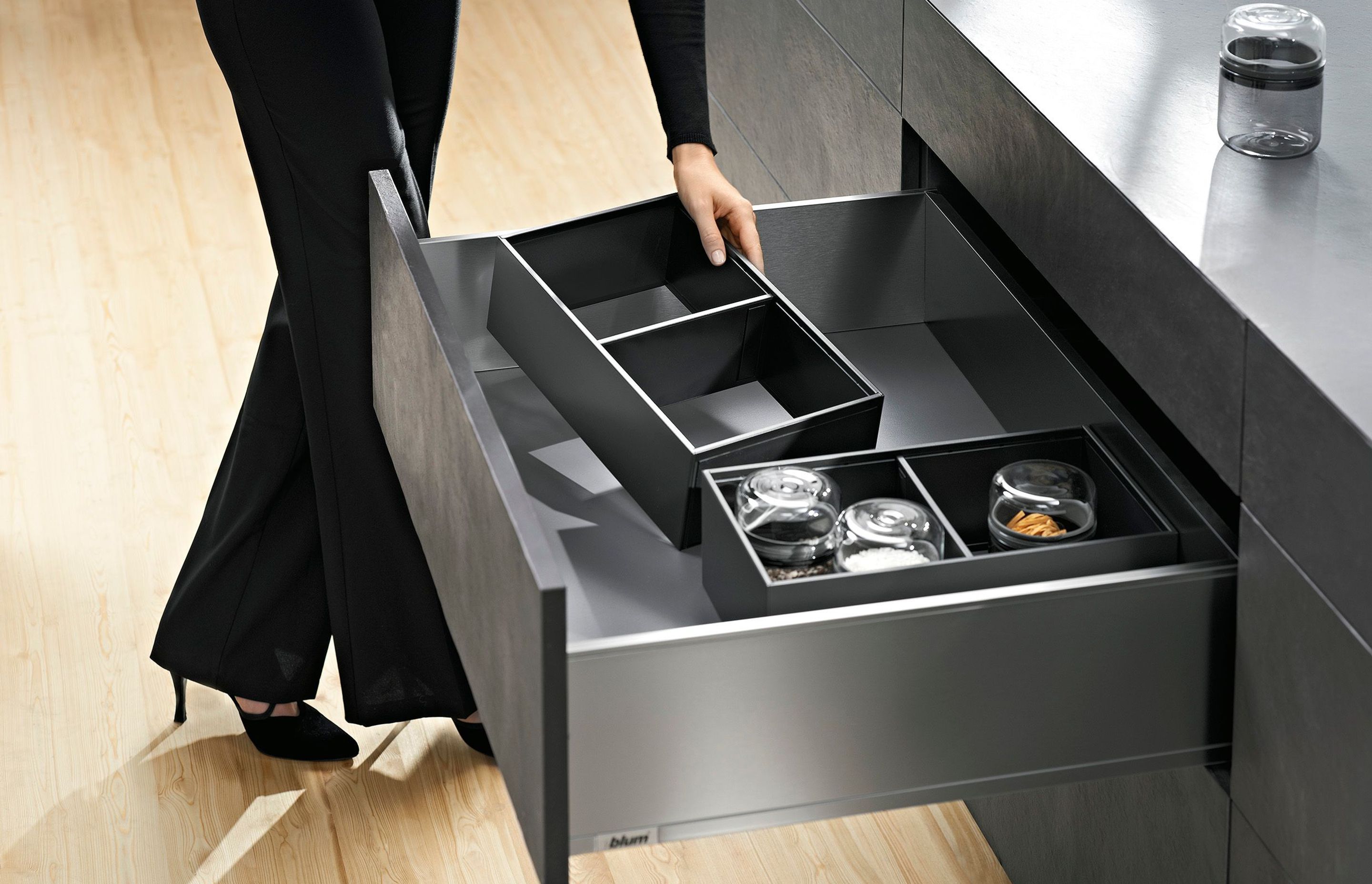 Storage within storage: How AMBIA-LINE makes drawers and pull-outs work like a dream