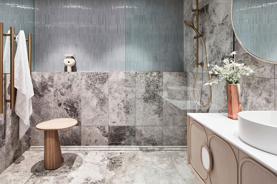 Manhattan Limestone | Catherine de Meur Interiors | Interior styling by Tess Thyregod | 2023 HIA Australian Bathroom Design Winner