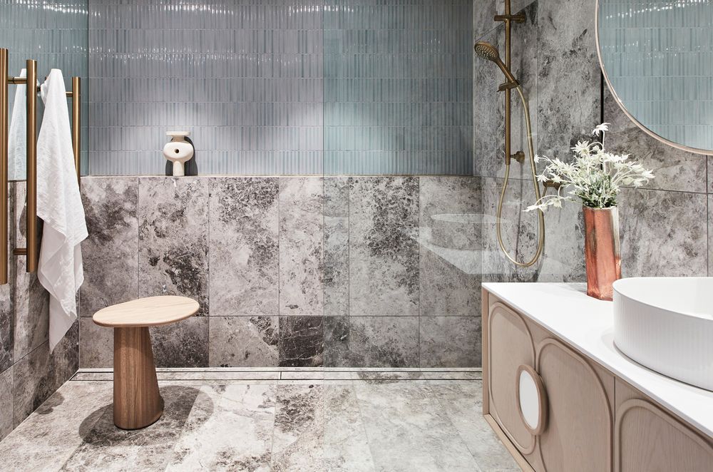 Manhattan Limestone | Catherine de Meur Interiors | Interior styling by Tess Thyregod | 2023 HIA Australian Bathroom Design Winner