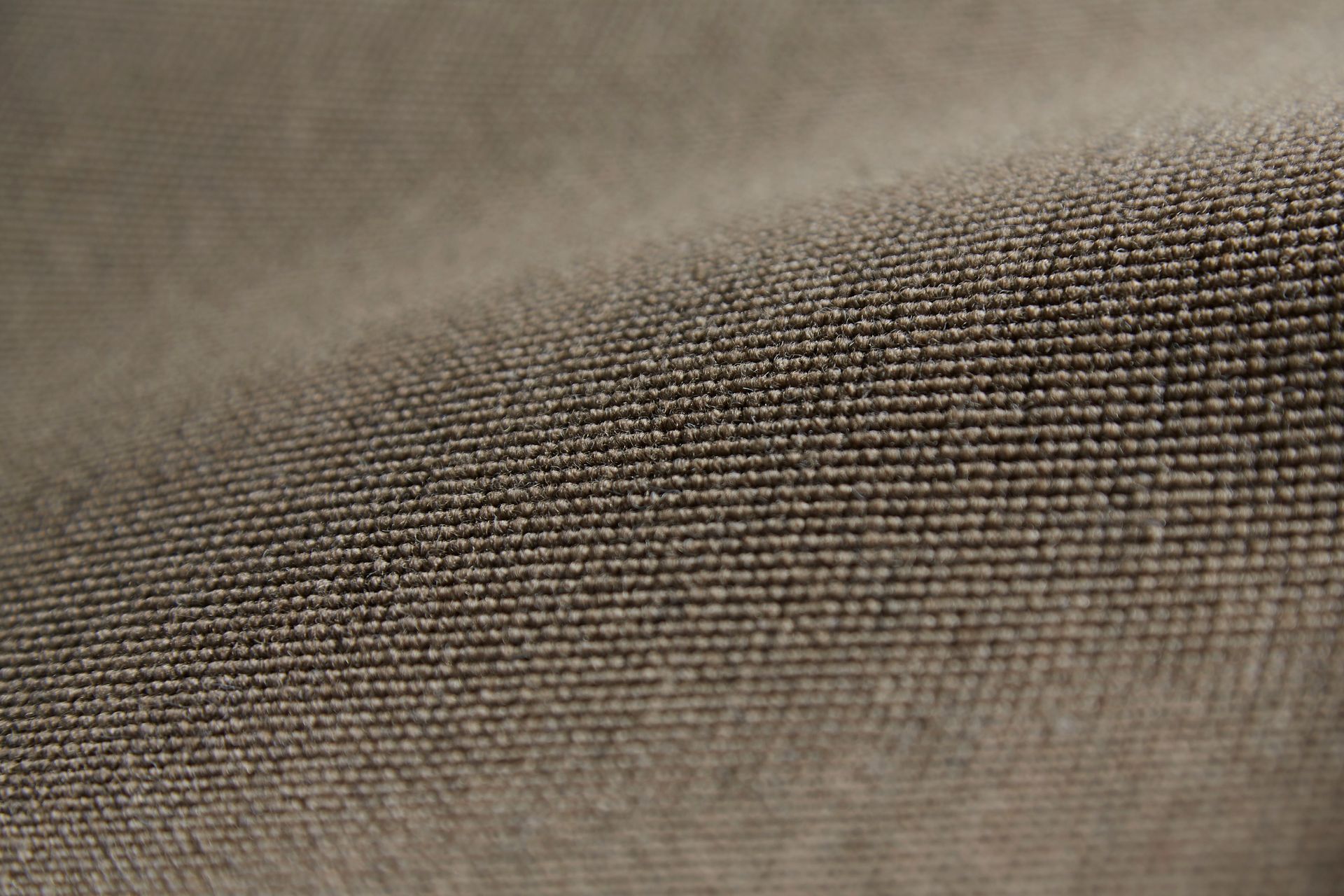 Højer Kontrakt broadloom, 80% wool (70% NZ virgin wool), 20% nylon, 12 standard colours, custom colours available from 200sqm+