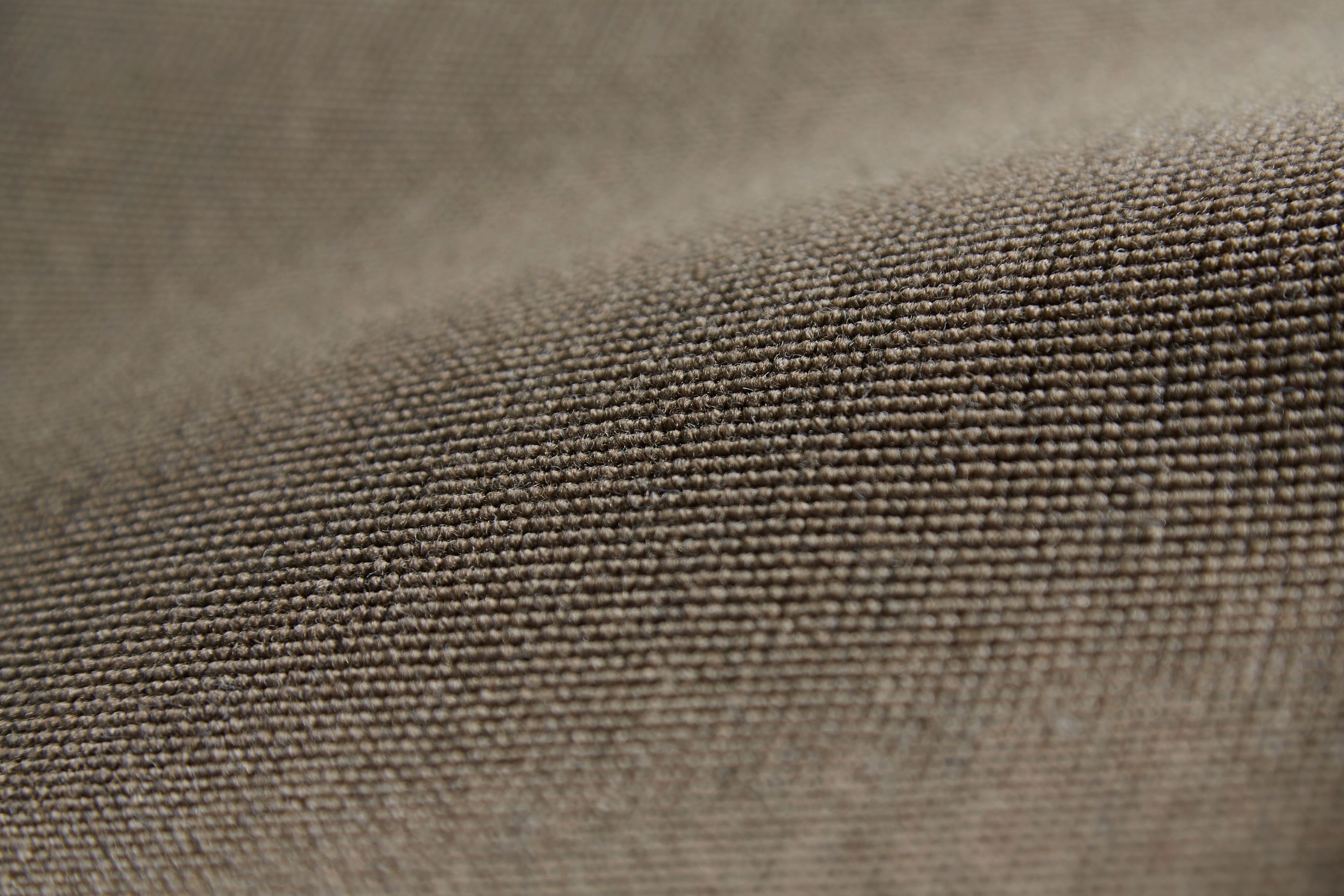 Højer Kontrakt broadloom, 80% wool (70% NZ virgin wool), 20% nylon, 12 standard colours, custom colours available from 200sqm+