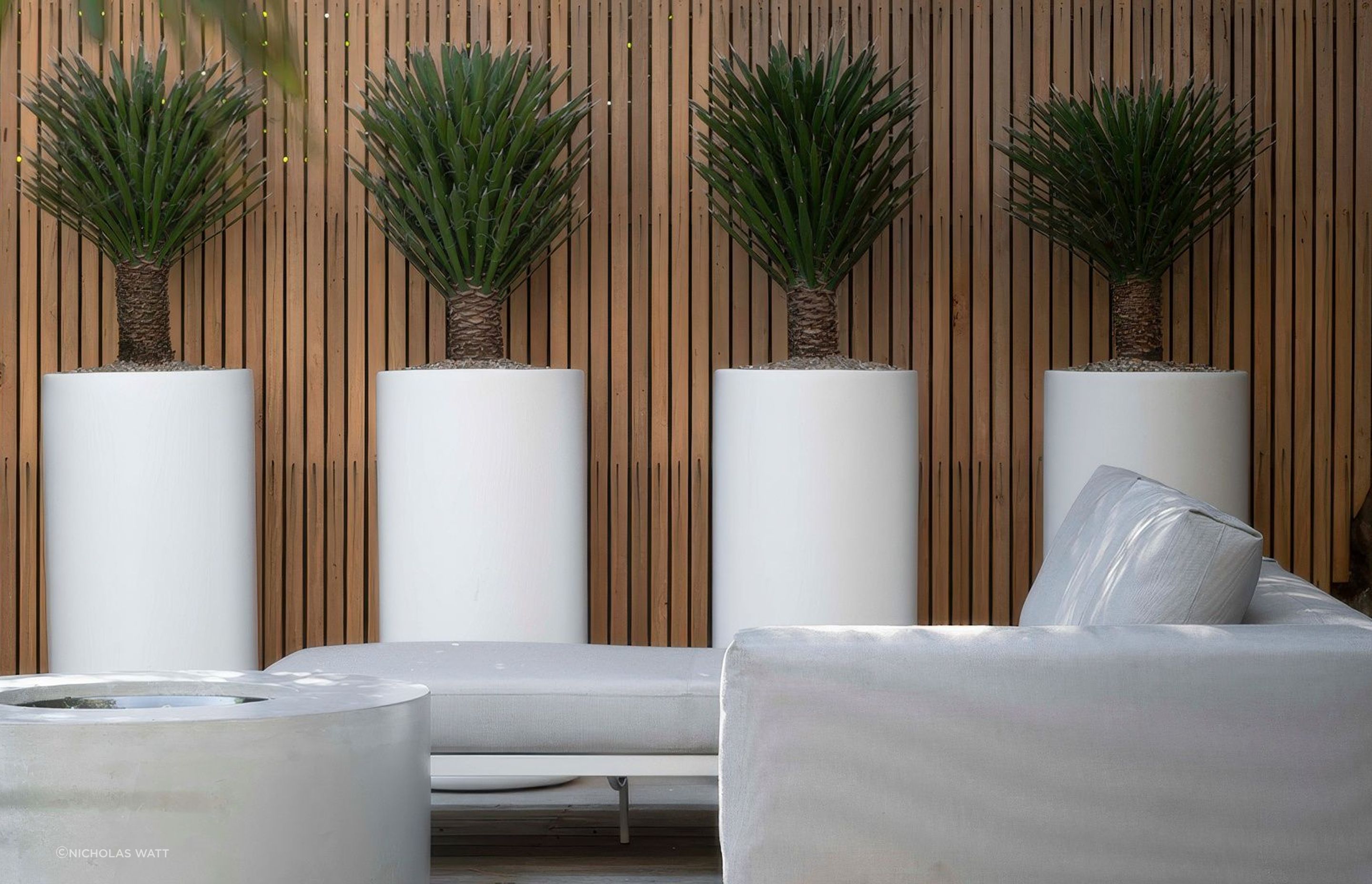 516474dedc3d-minimal-poolside-blog-3-0bb458935x536cropcenter-gigapixel-standard-v2-2x.jpeg
