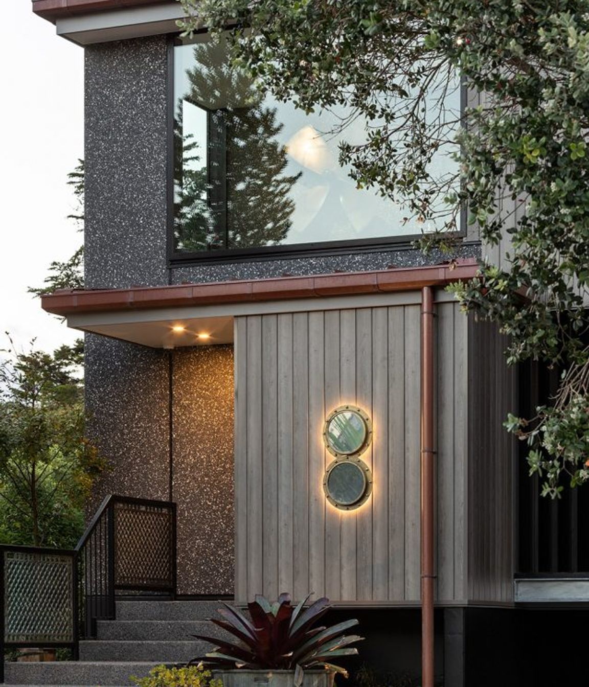 Your Home is Your Castle, Cockle Bay House Architecture / Rogan Nash Architects