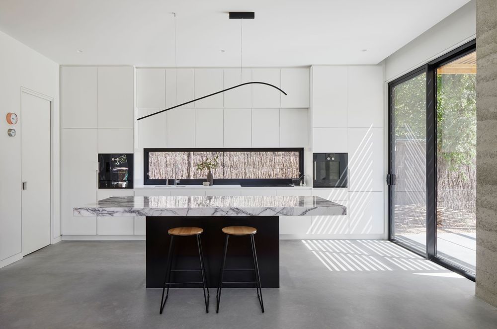 Laurel Grove by Kirsten Johnstone Architecture | Photography by Tatjana Plitt