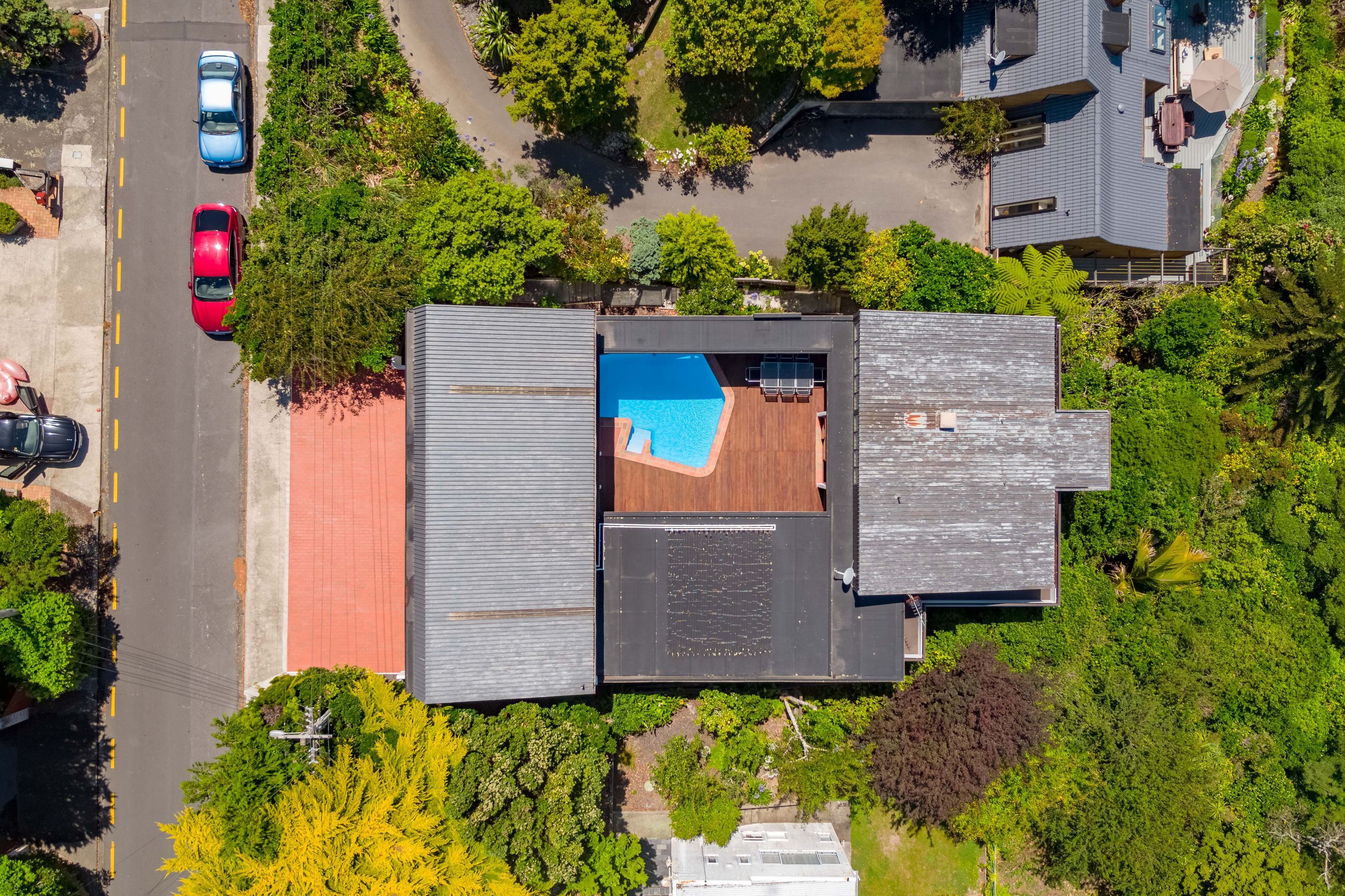 A bird’s eye view of the house before its renovation.