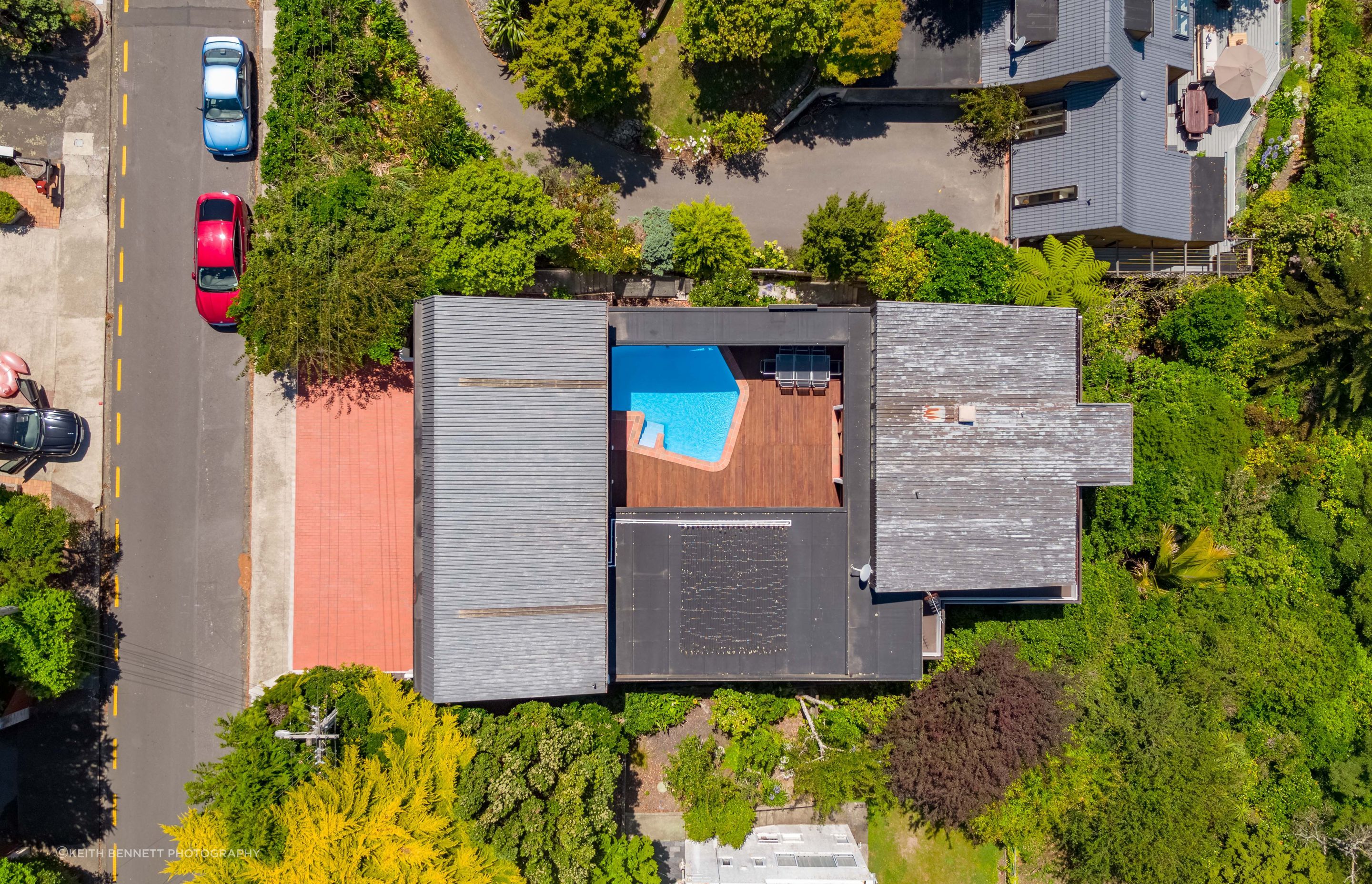 A bird’s eye view of the house before its renovation.