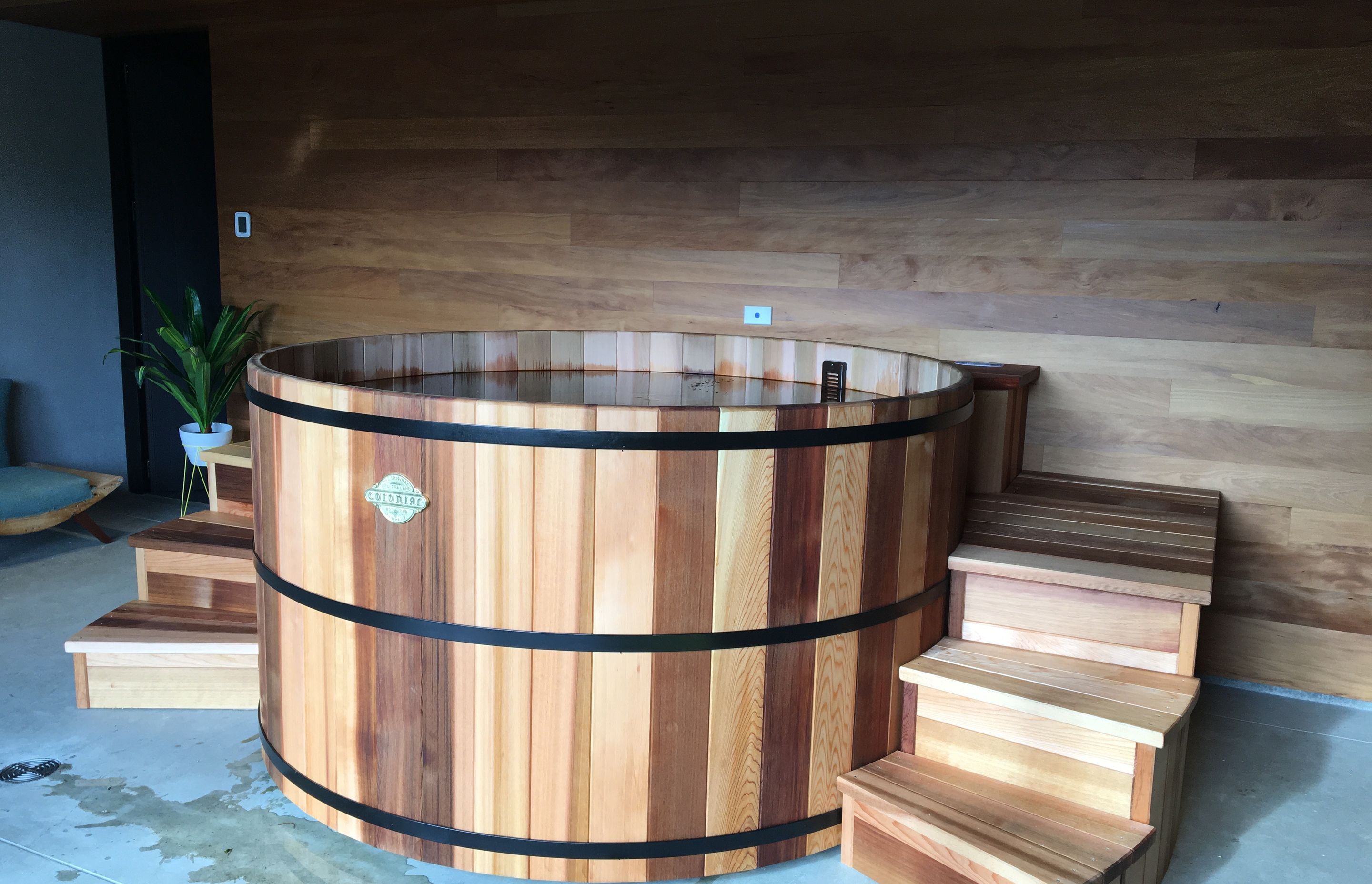 Built with quality Canadian Heart Cedar, the tubs are aesthetically a step above.
