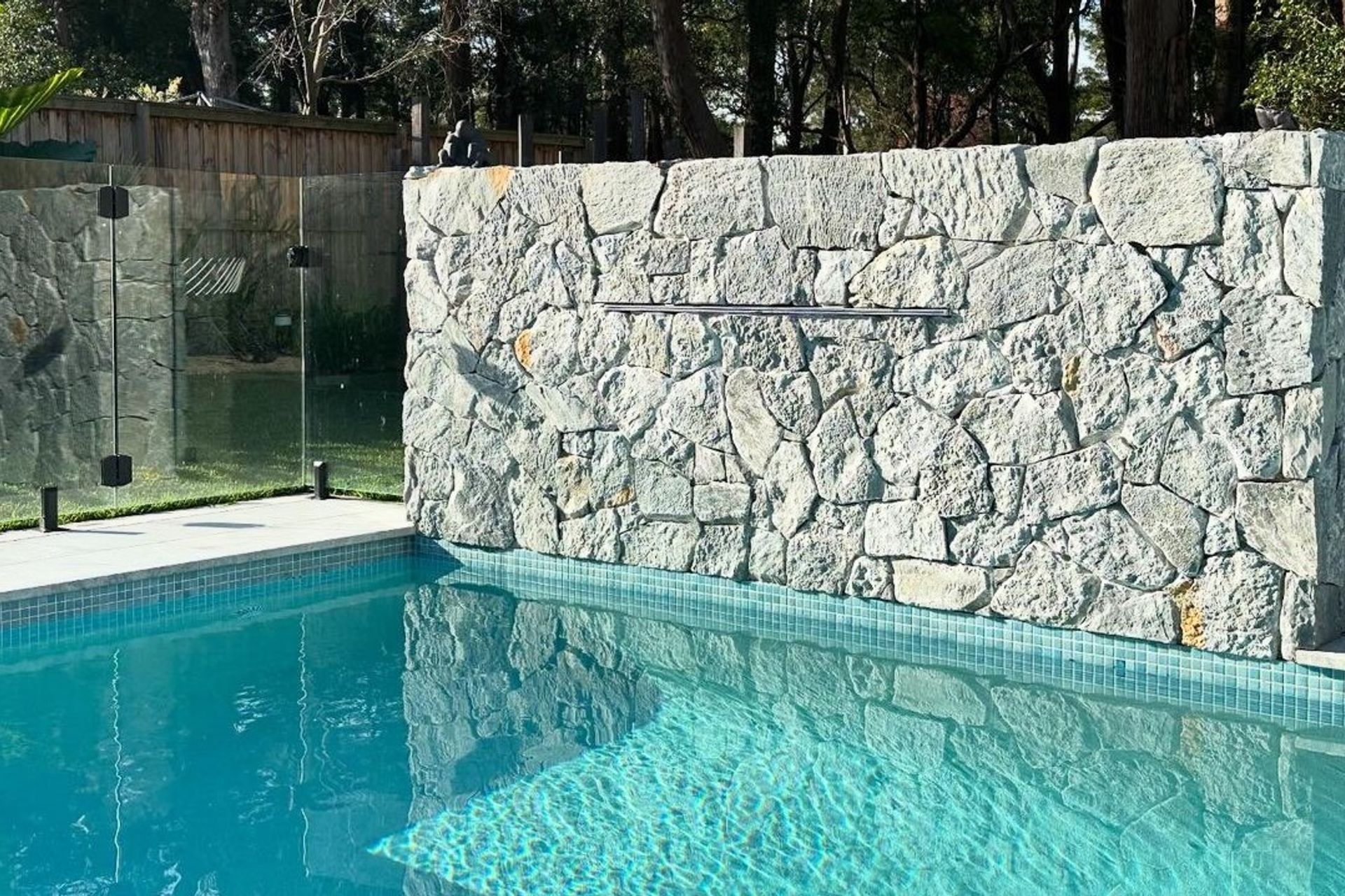 Hotham Wall Cladding | Manhattan Alfresco Limestone