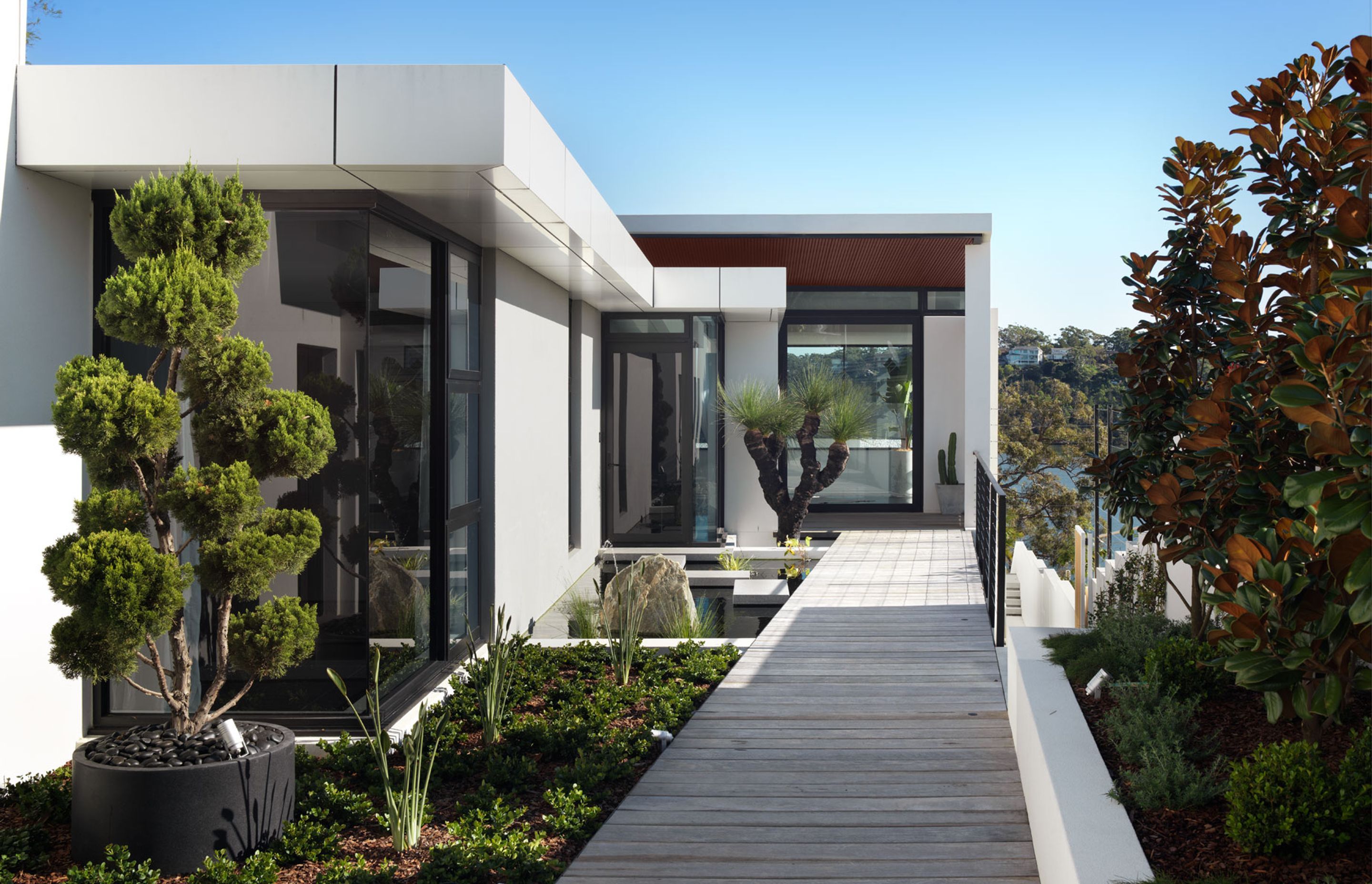 Oyster Bay House by Couvaras Architects, Bakker Built and Farrugia Design | Photography by Luke Butterly