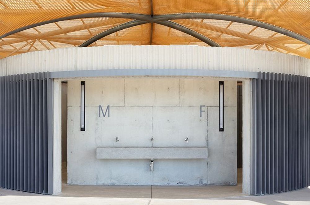 Golden Mesh Shades a Sports Pavilion in Sydney