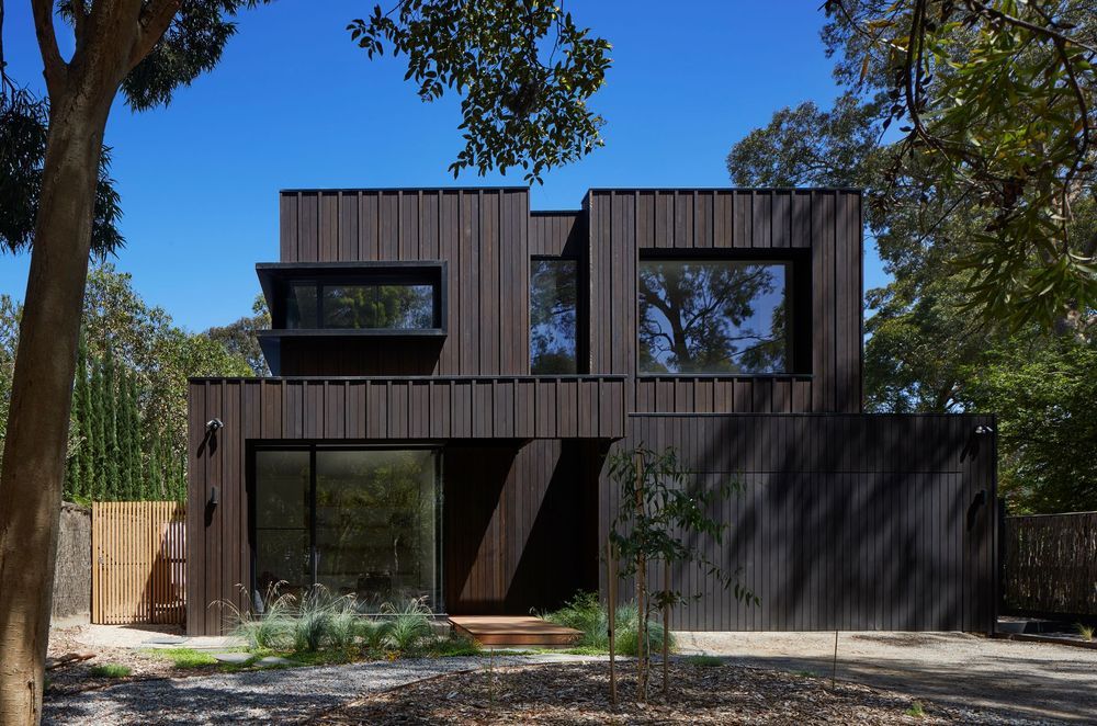 Laurel Grove by Kirsten Johnstone Architecture | Photography by Tatjana Plitt