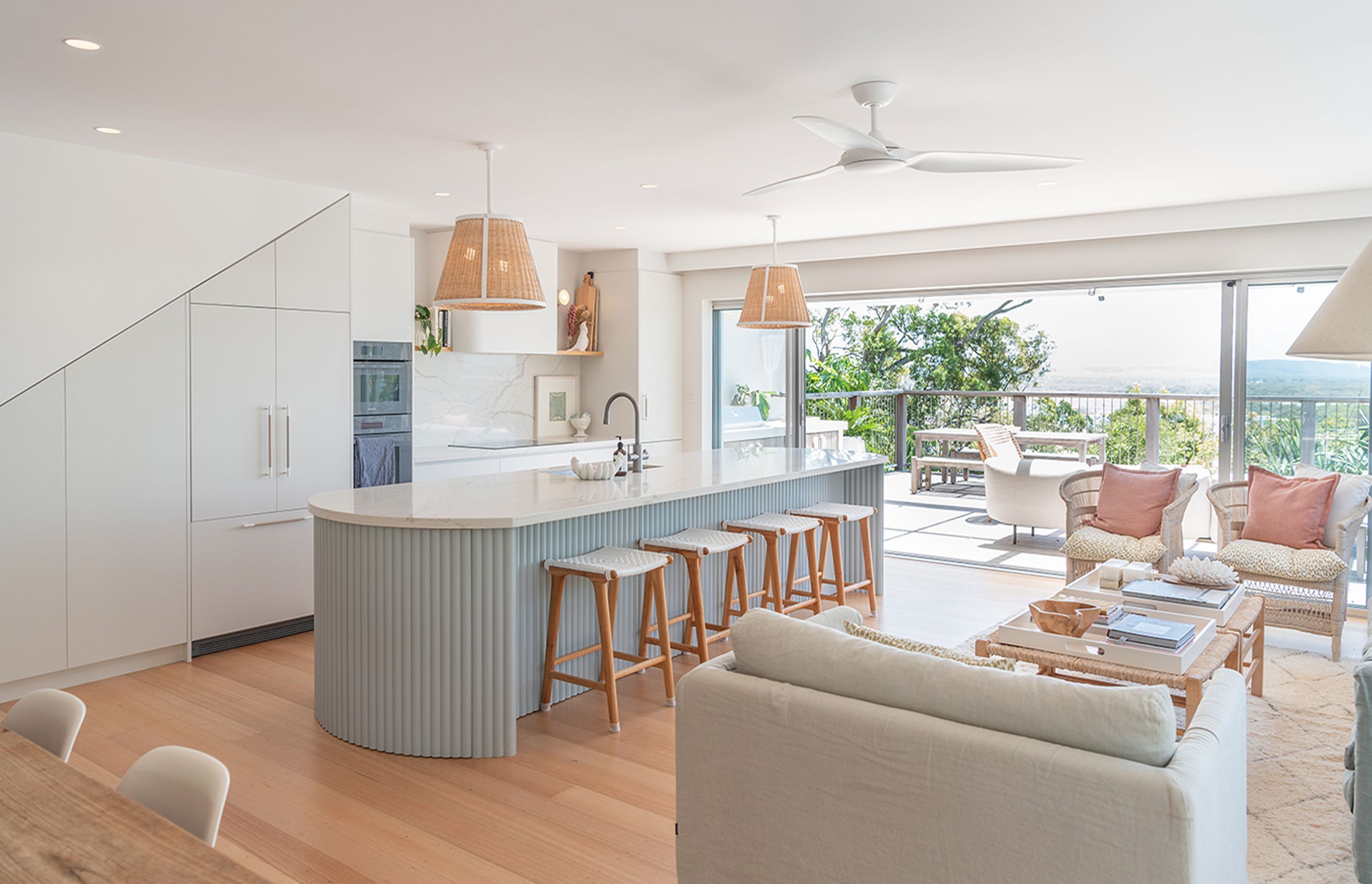 © Gull Design - featuring Schweigen IN. KLS-9GLASS 900mm Silent White Glass Undermount Rangehood