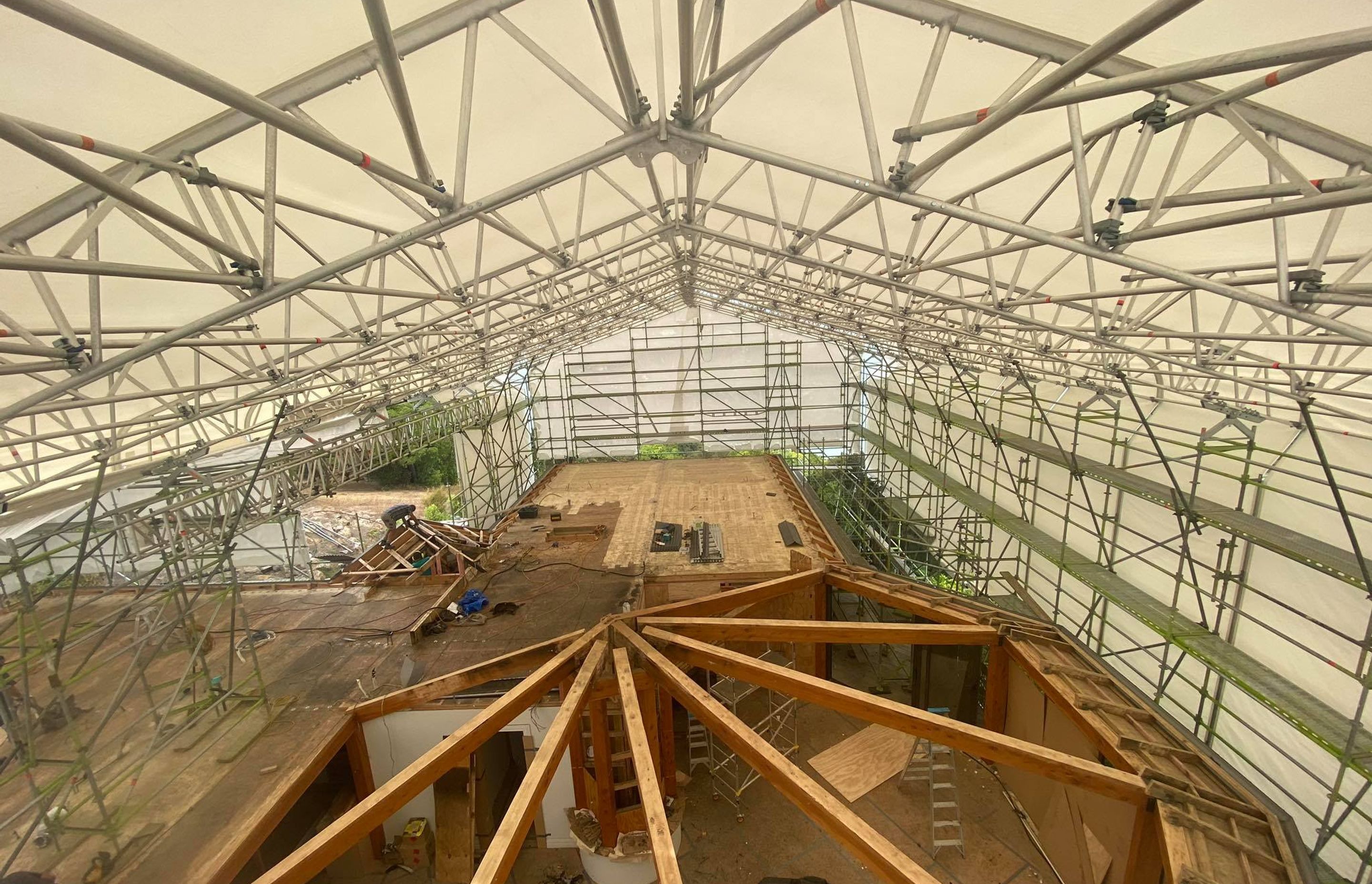 "Green Construction" Temporary Roof System