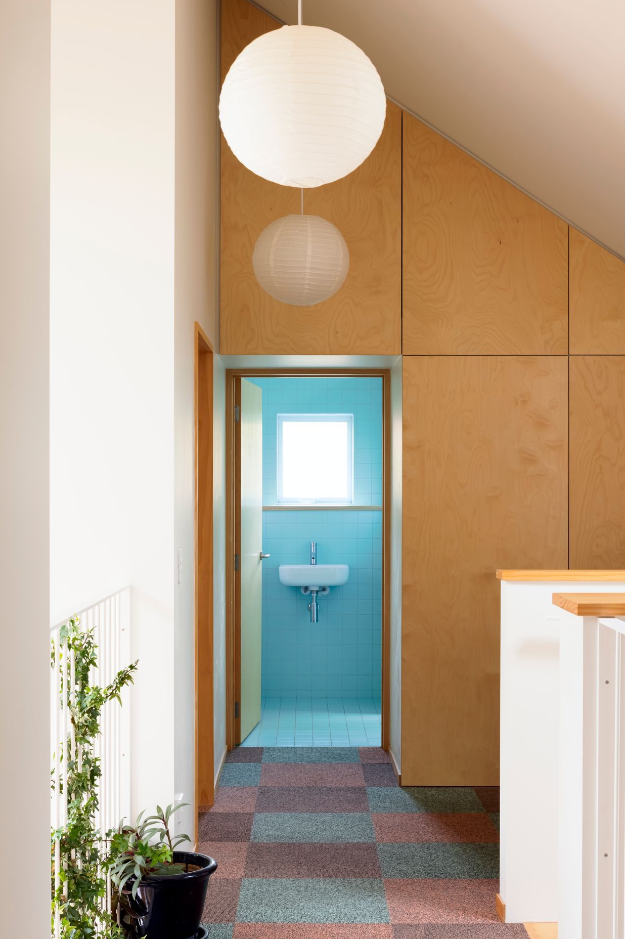 The bathroom tiles and upstairs carpet pay homage to the valley's beautiful sunsets.