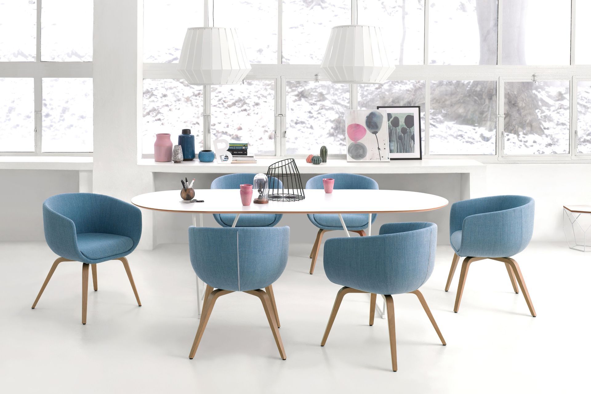 Flokk Nu dining collection