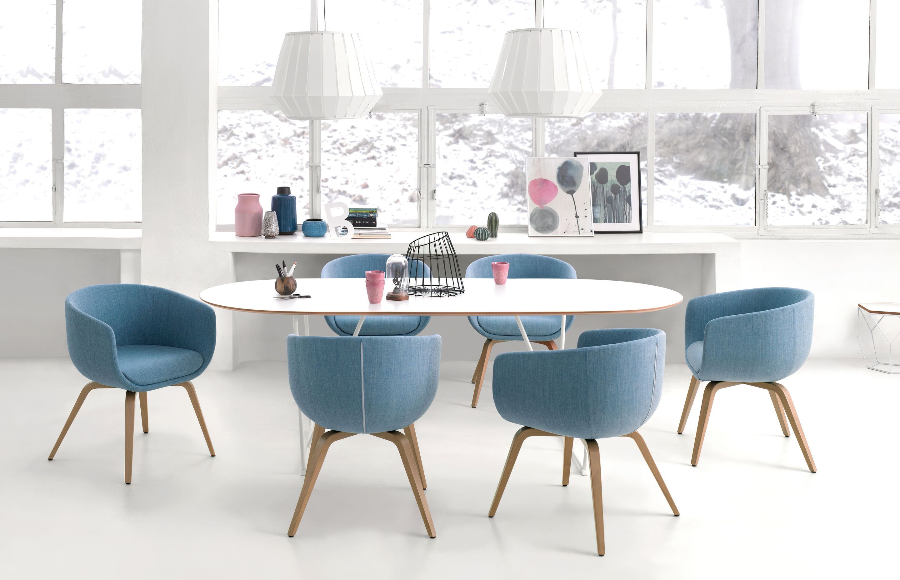 Flokk Nu dining collection