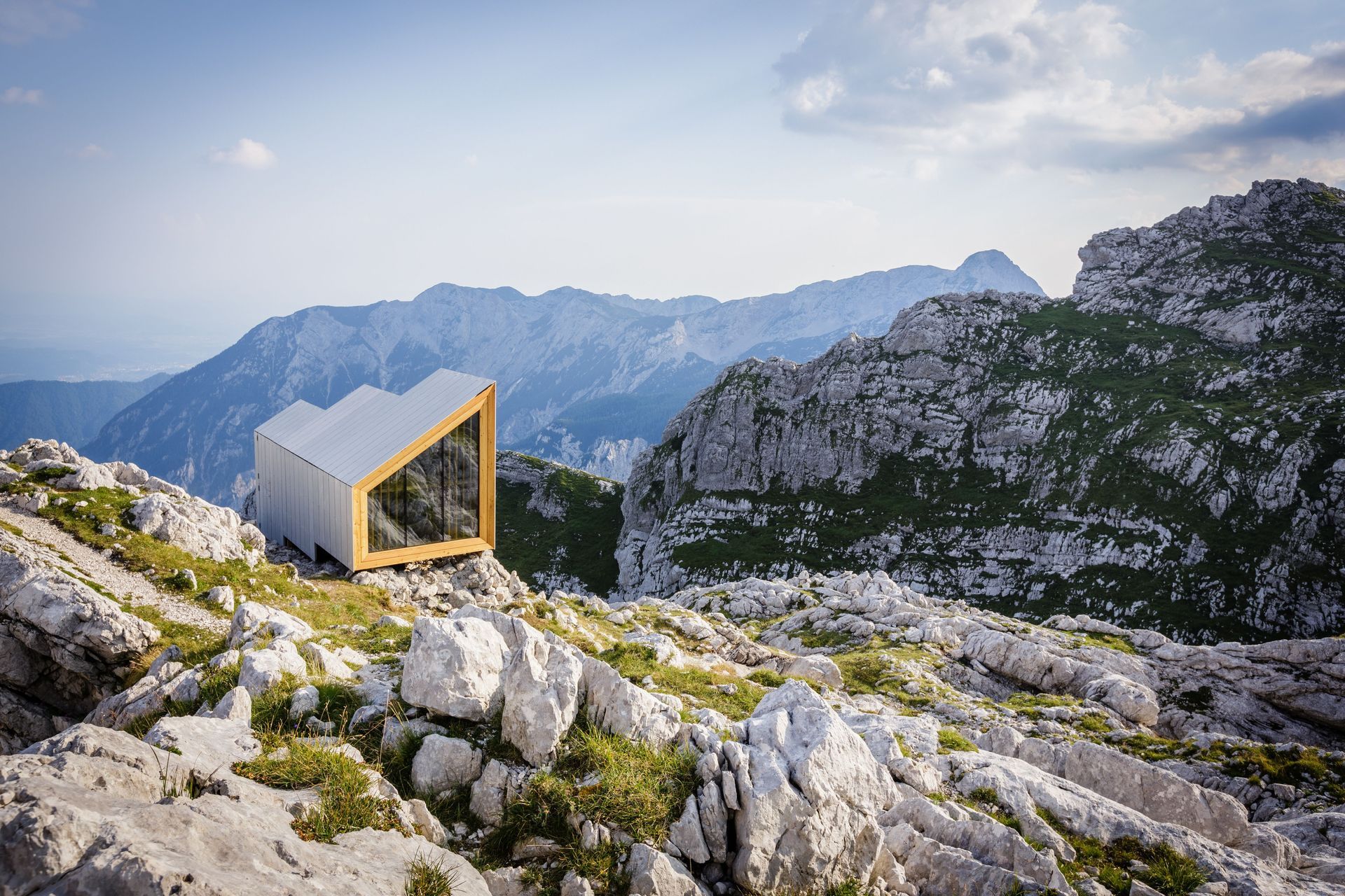 The Tile People's Rieder Oko Skin is an ideal alternative to timber facades and comes in different colours and texture variations.