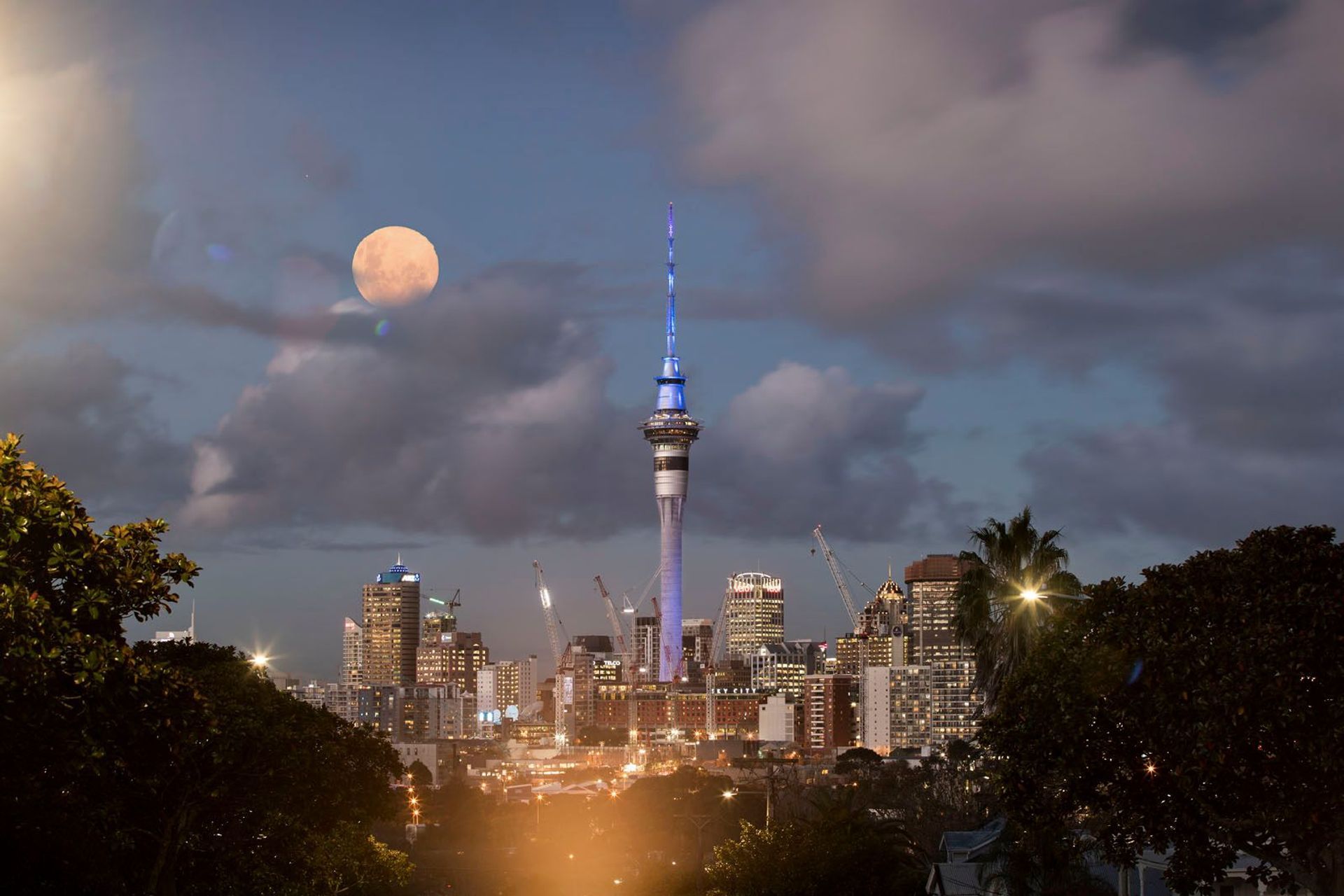 Sky Tower, Auckland, designed by Moller Architects.