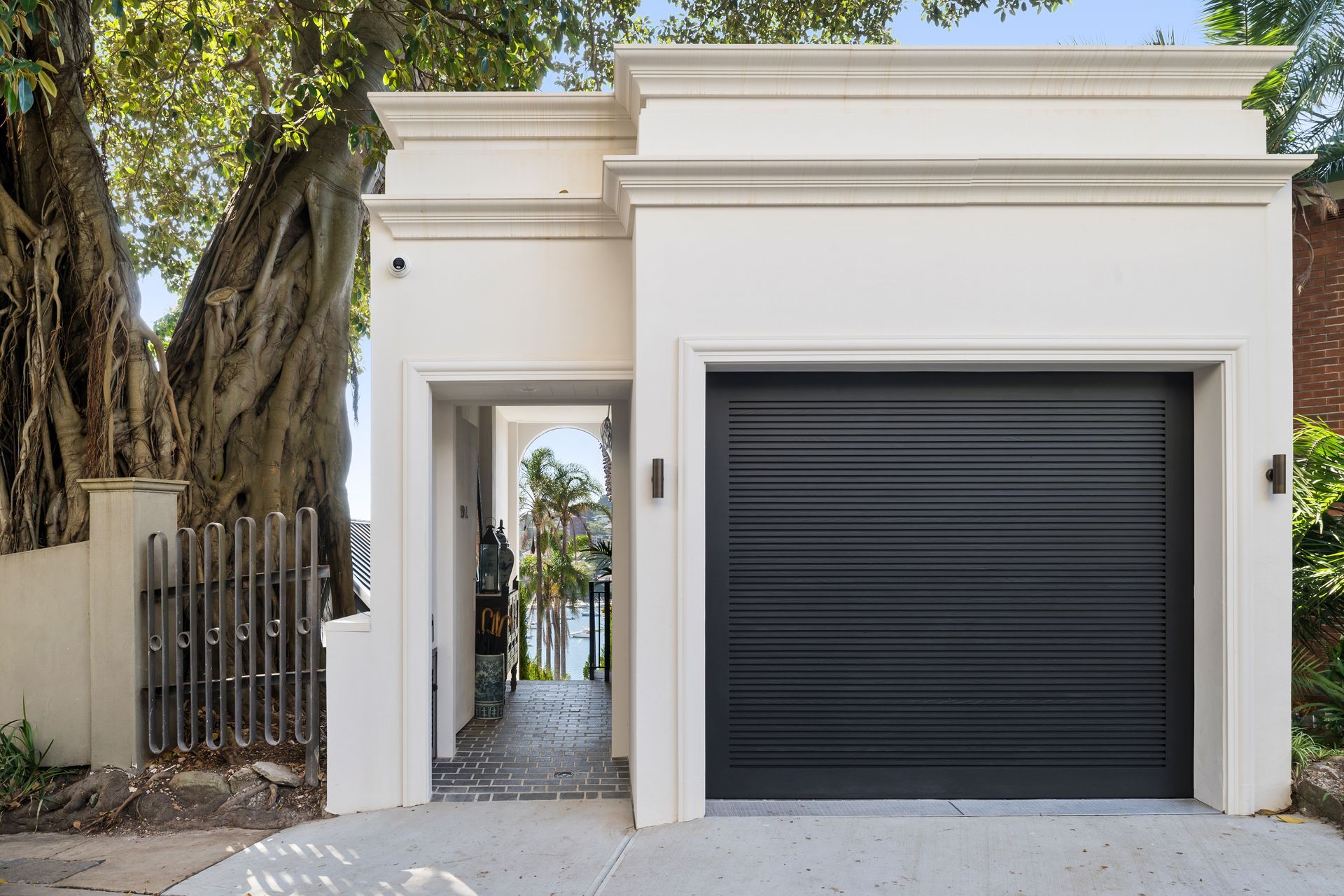 Lynda Kerry Interior Design | Andrew Barnyak Design | Charcoal Granite Cobblestones