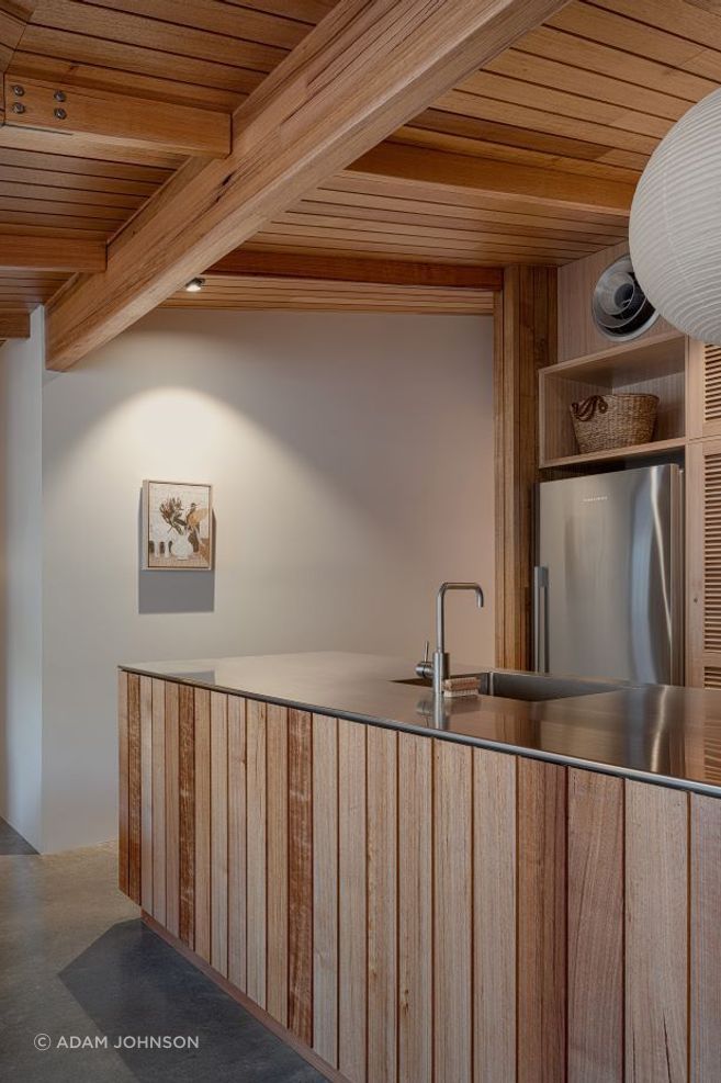 Normanville Beach House by Adam Johnson Design