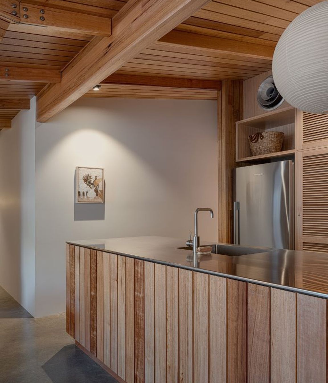 Normanville Beach House by Adam Johnson Design