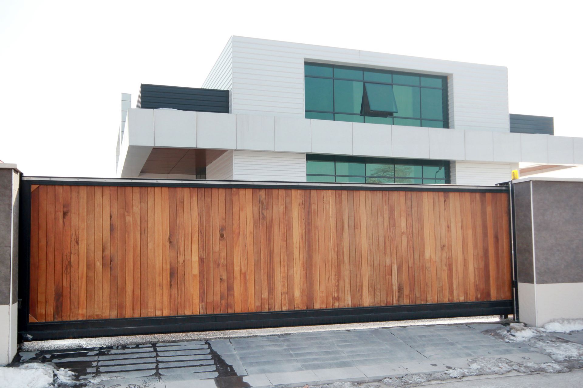 6 Great Driveway Gates for Australian Homes