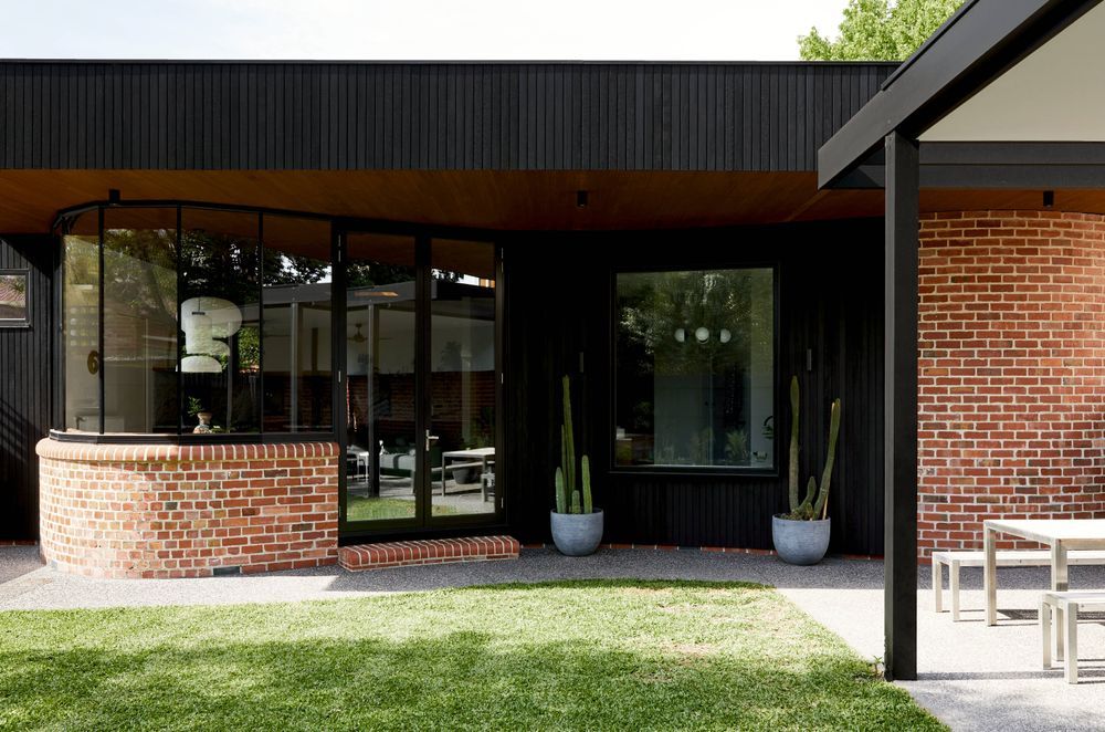 Balaclava Residence by AV-ID | Photography by Peter Marko