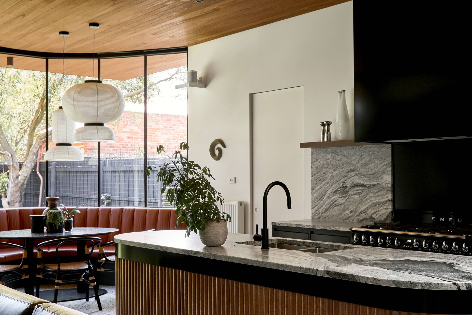 Balaclava Residence by AV-ID | Photography by Peter Marko