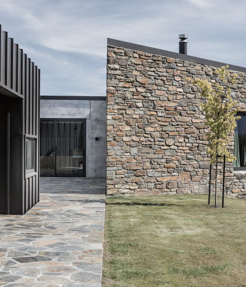 Know your stone: how to tell fake from local, quality schist
