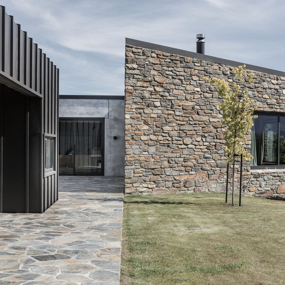 Know your stone: how to tell fake from local, quality schist