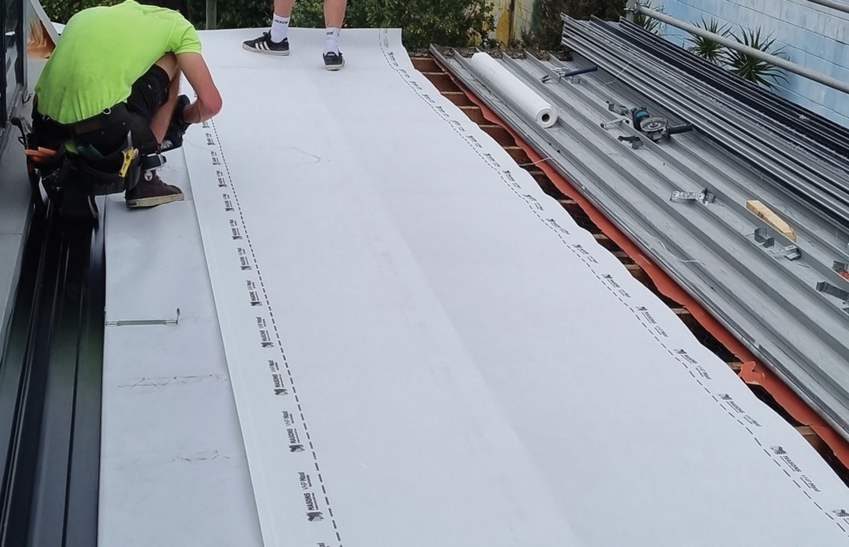 Three-ply VHP Roof Underlay by Masons leads to better moisture management