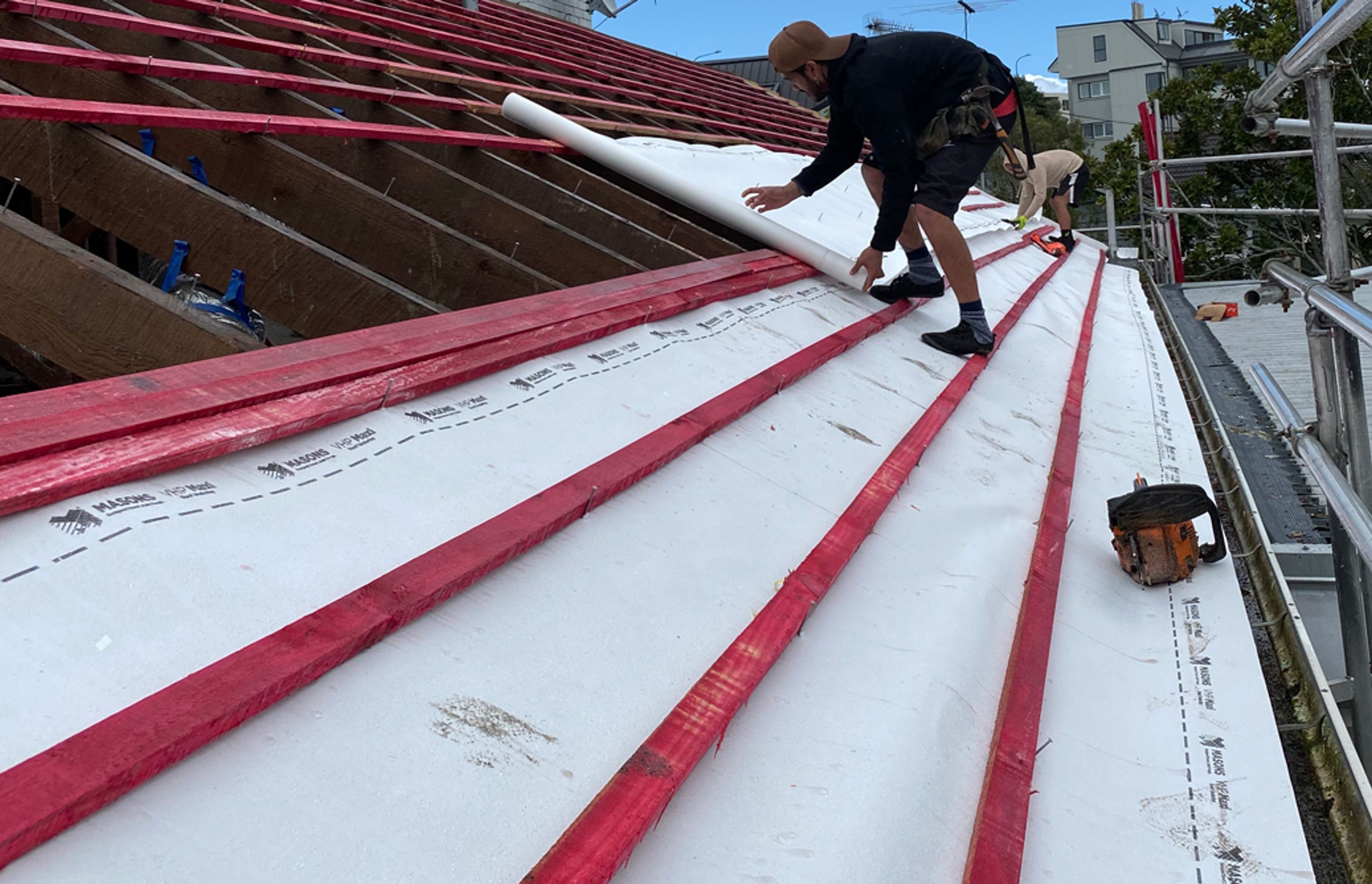 Three-ply VHP Roof Underlay by Masons leads to better moisture management