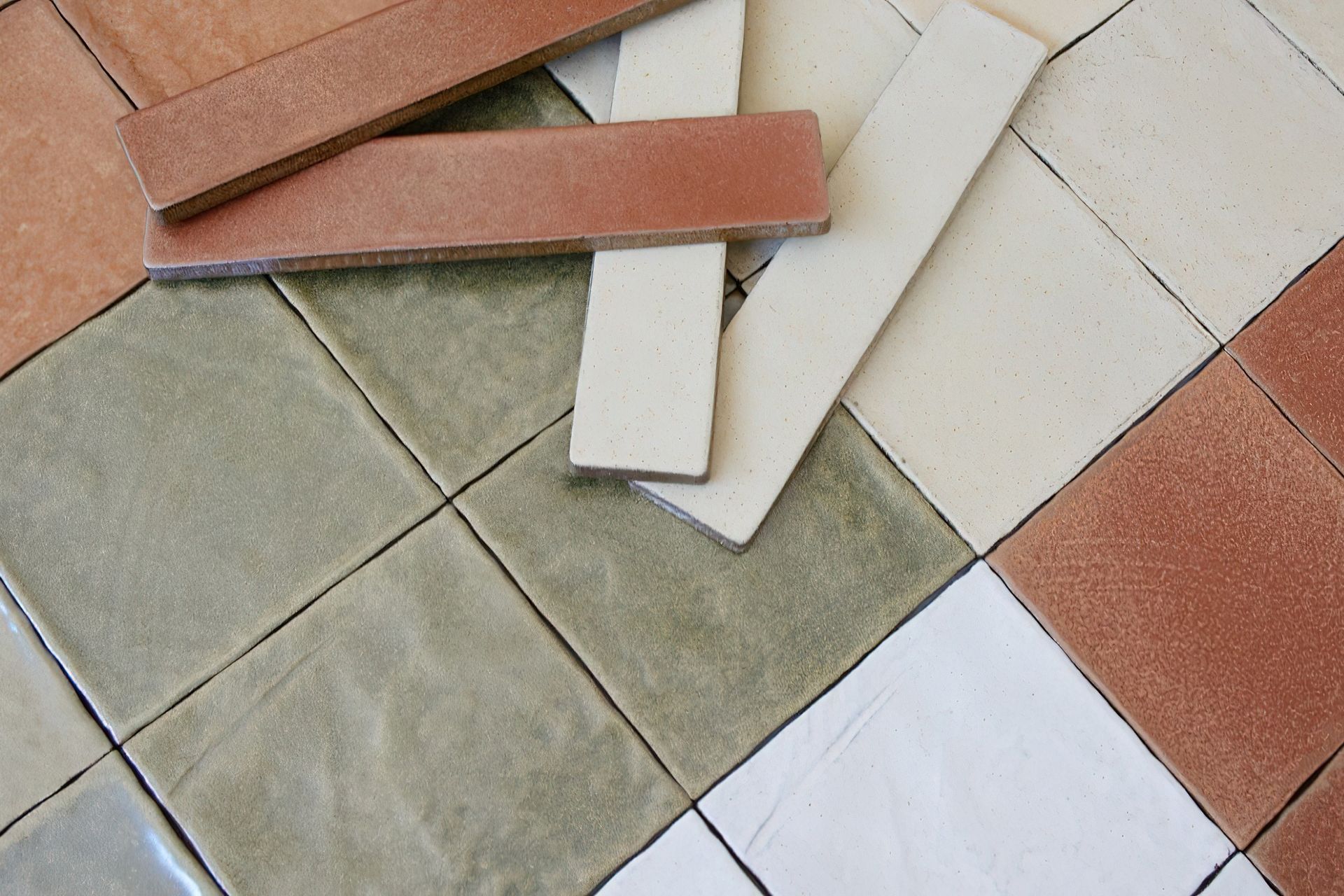 Featuring a retro inspired colour palette, our Artisan tile collection includes both a traditional square shaped tile as well as an elongated subway tile option. Each of these luxurious tile shapes can be used throughout the home to create a unique and distinct pattern, allowing you to experiment with a range of creative designs in your next home renovation.
